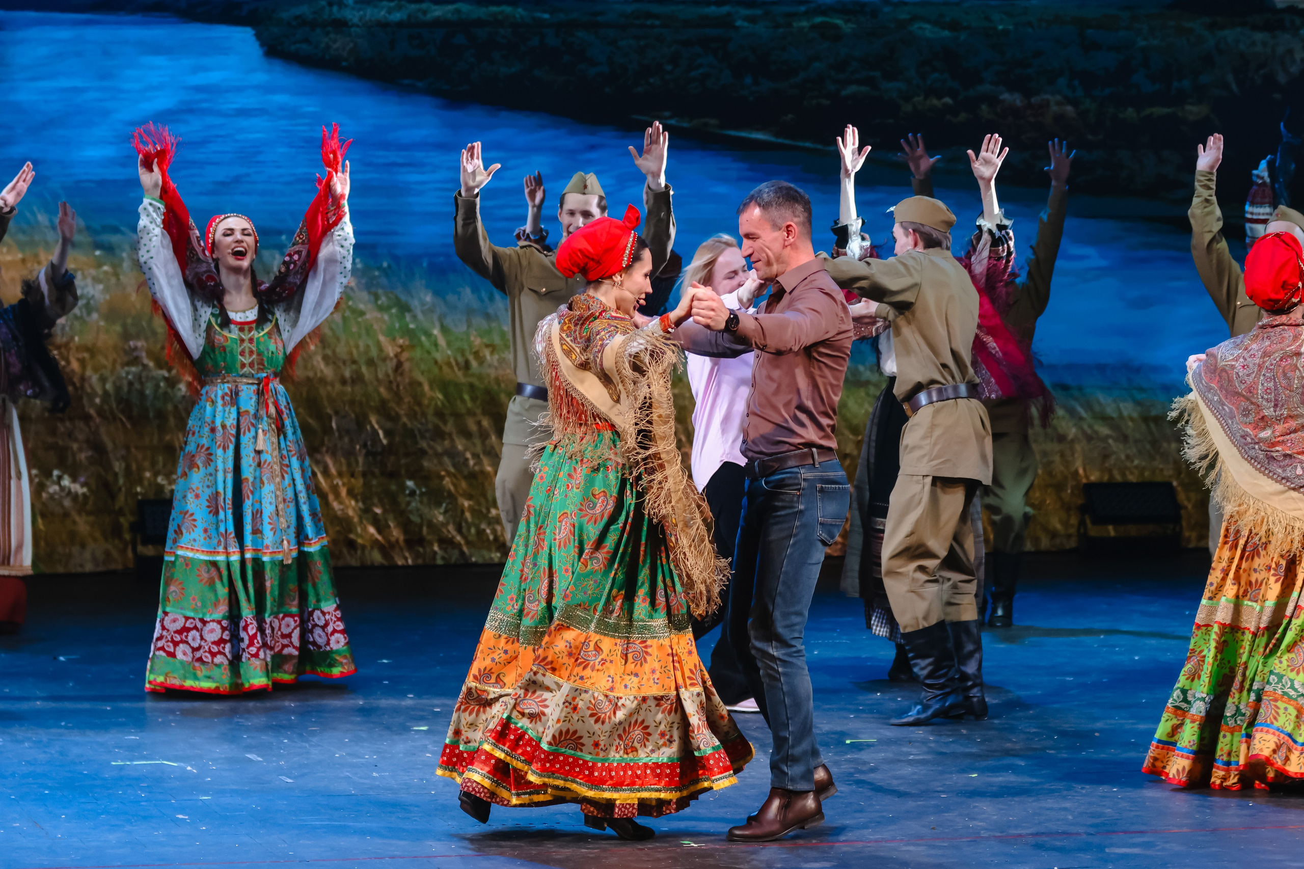 Василий Теркин, театр «Русская песня». Фотограф Ольга Махалова — Санкт-Петербург, Москва, Нижний Новгород