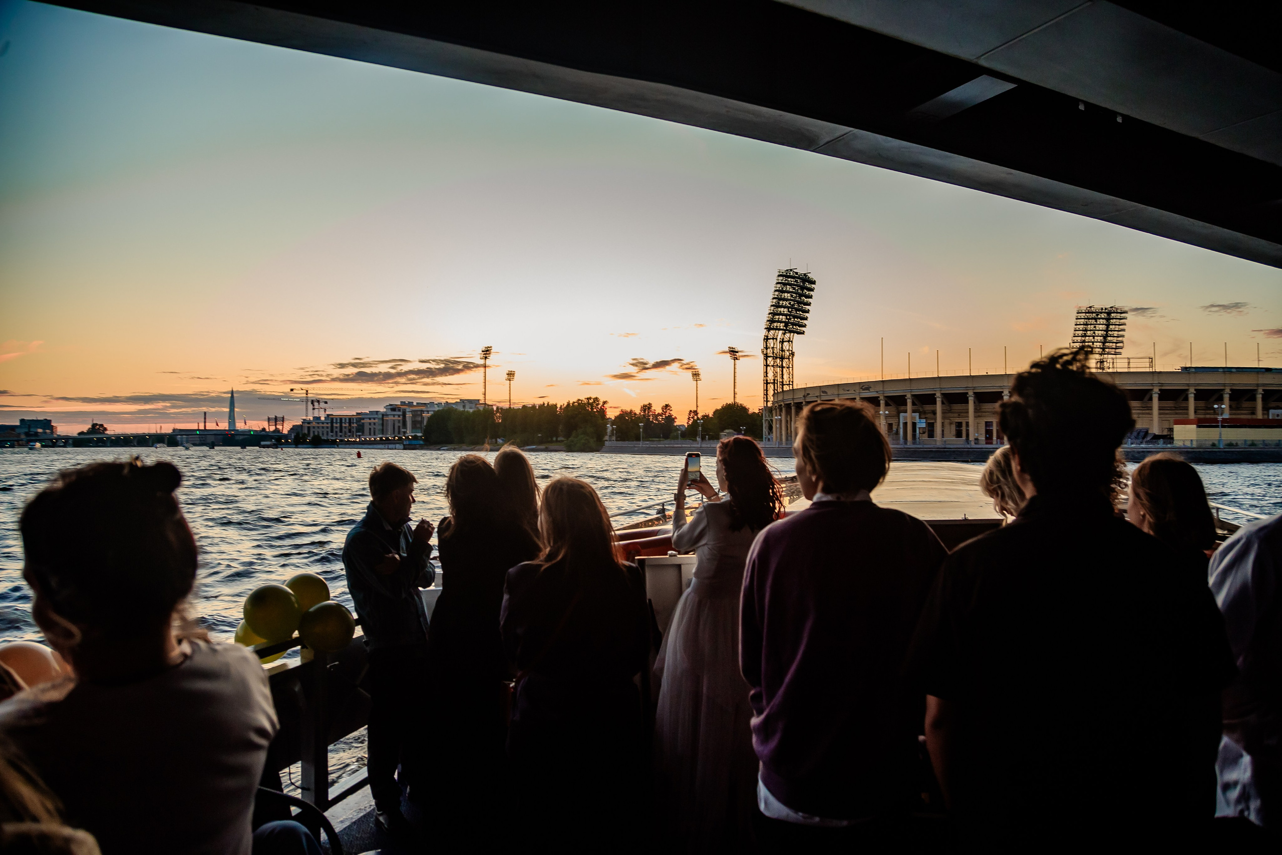 Выпускной на теплоходе. Фотограф в Санкт-Петербурге Чумаков Семен