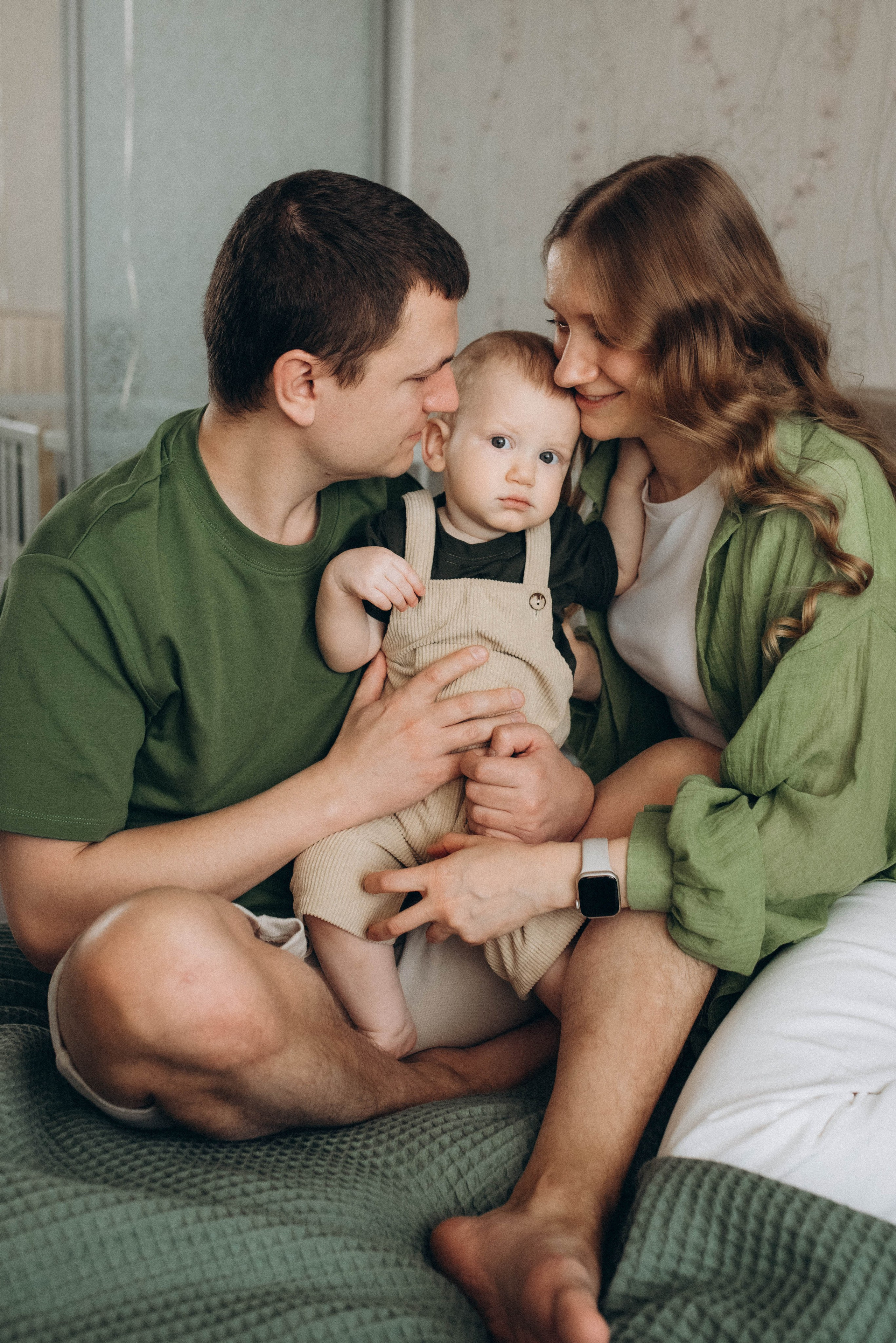 Семейная фотосессия ко дню рождения малыша. Семейный фотограф в Железнодорожном Масаева Елена