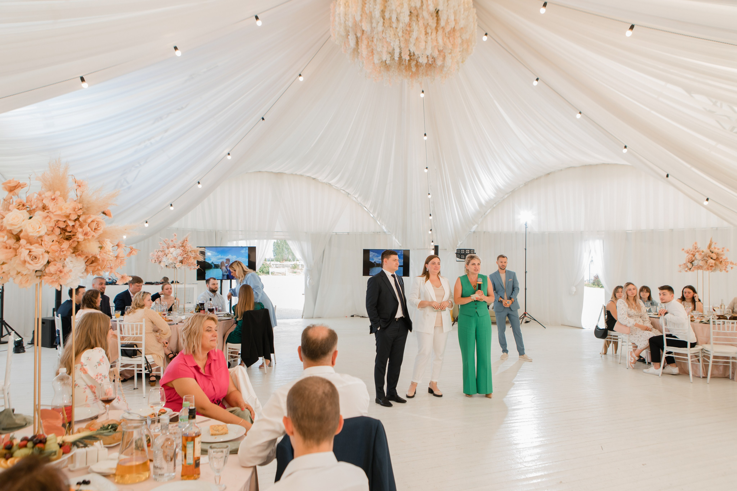 Павел и Ангелина. Видеосъемка и фотосъемка свадеб. Фотограф и оператор на свадьбу. Видеосъемка подкастов, собственная видео-фотостудии. Предметная фотосъемка