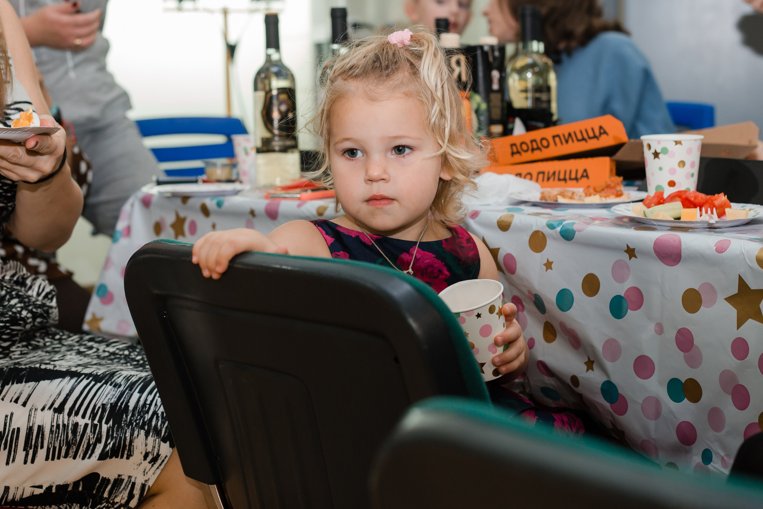 Фотосъемка детского дня рожденья. Видеосъемка и фотосъемка свадеб. Фотограф и оператор на свадьбу. Видеосъемка подкастов, собственная видео-фотостудии. Предметная фотосъемка