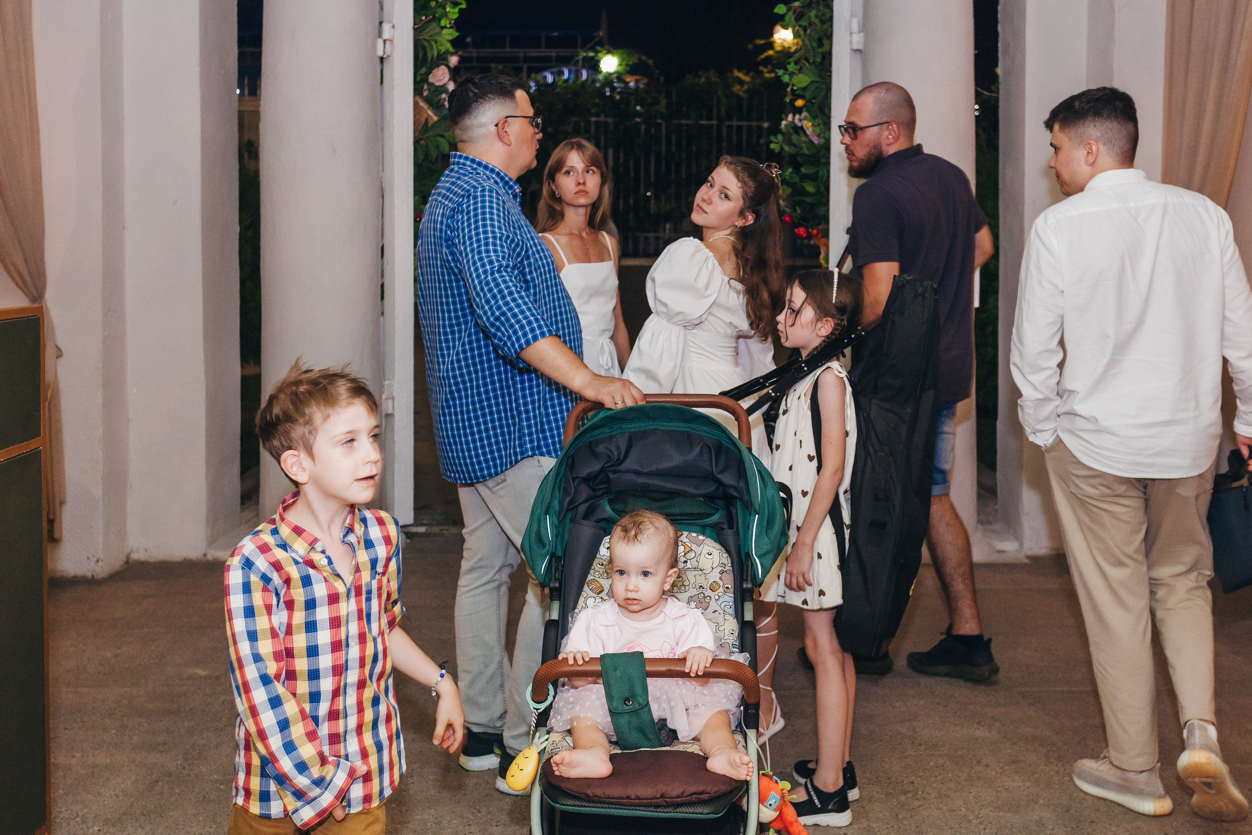 День рождение в уютном ресторане. Фотограф Денис Денисов