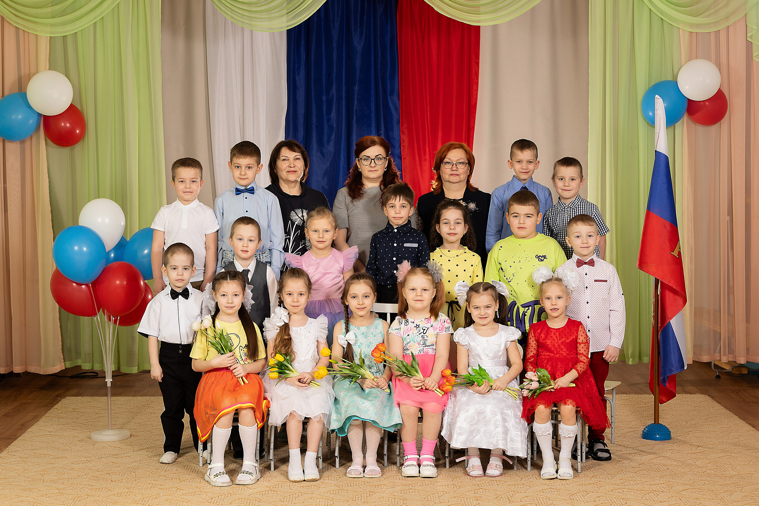 Пакет «Экспресс». Выпускные альбомы. Детская сюжетная съемка