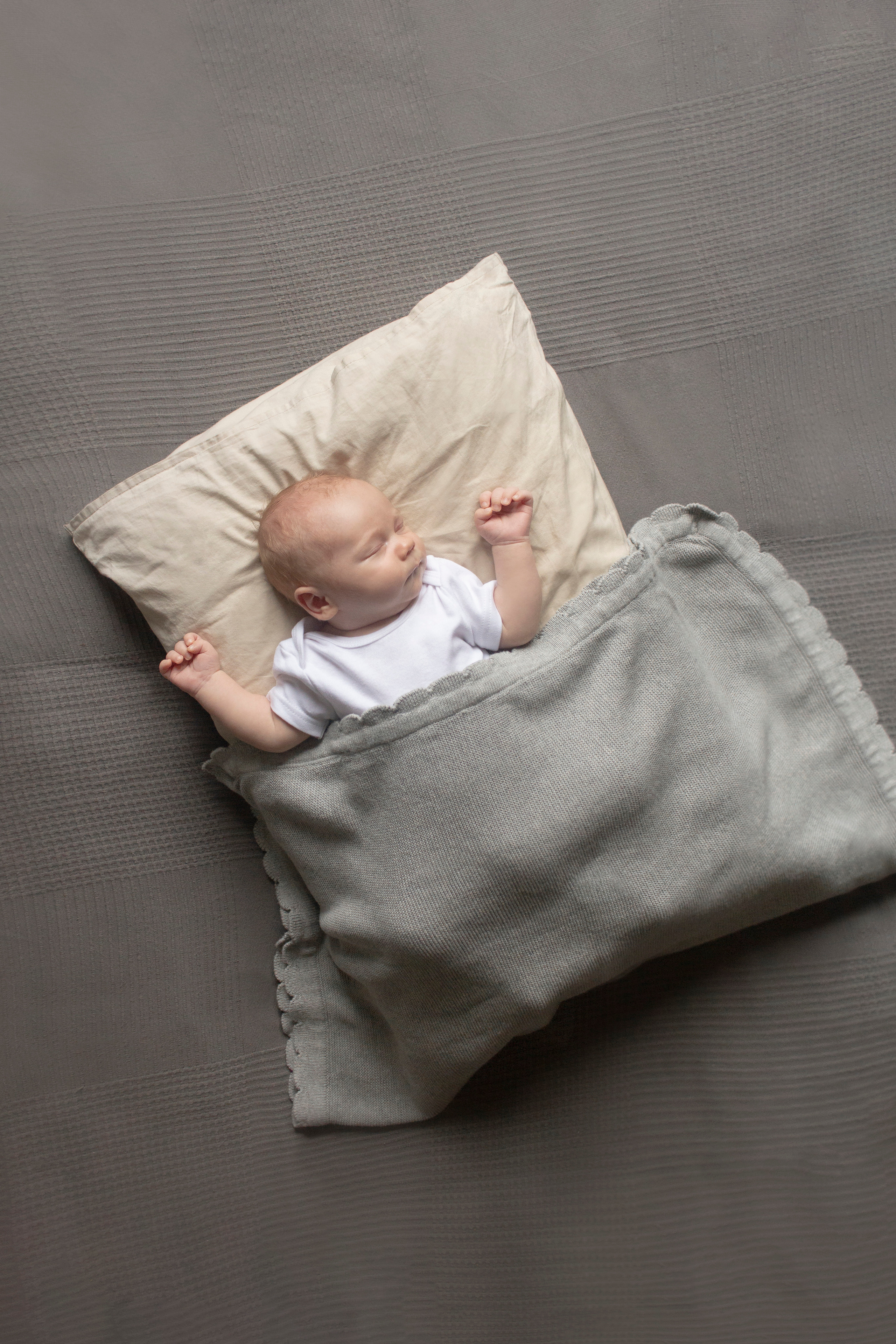 Фотограф новорожденных и семейный фотограф в Санкт-Петербурге