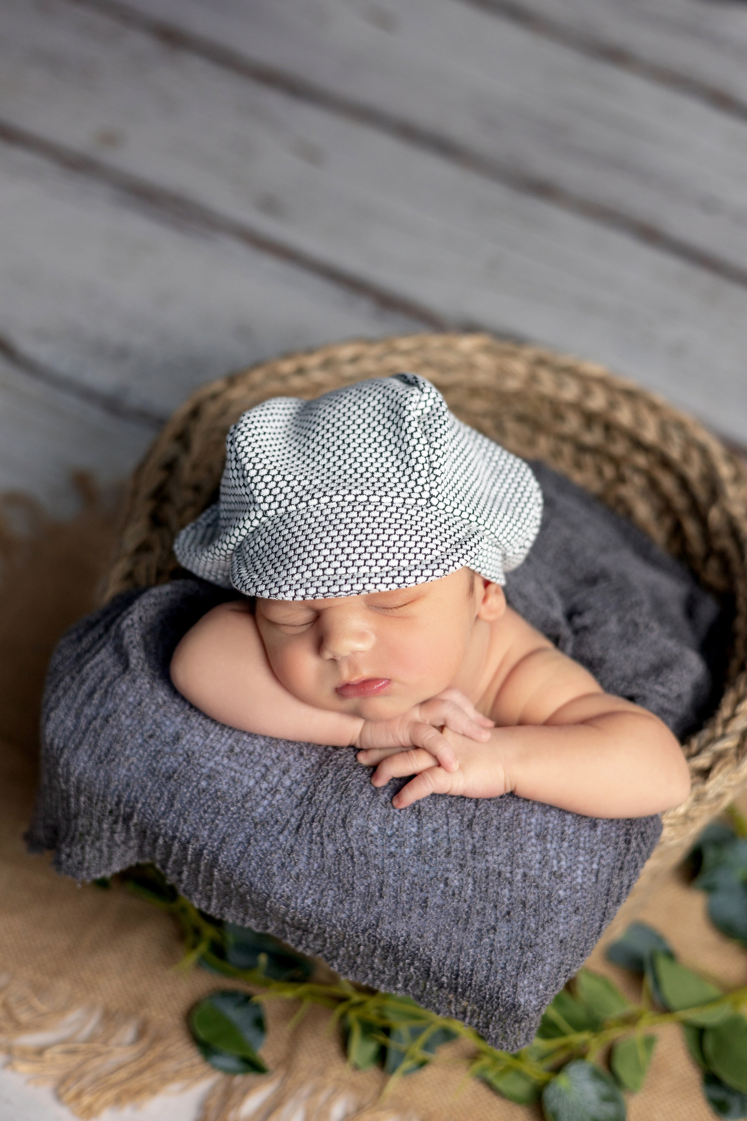 Новорождённые. Фотограф новорождённых г. Салехард