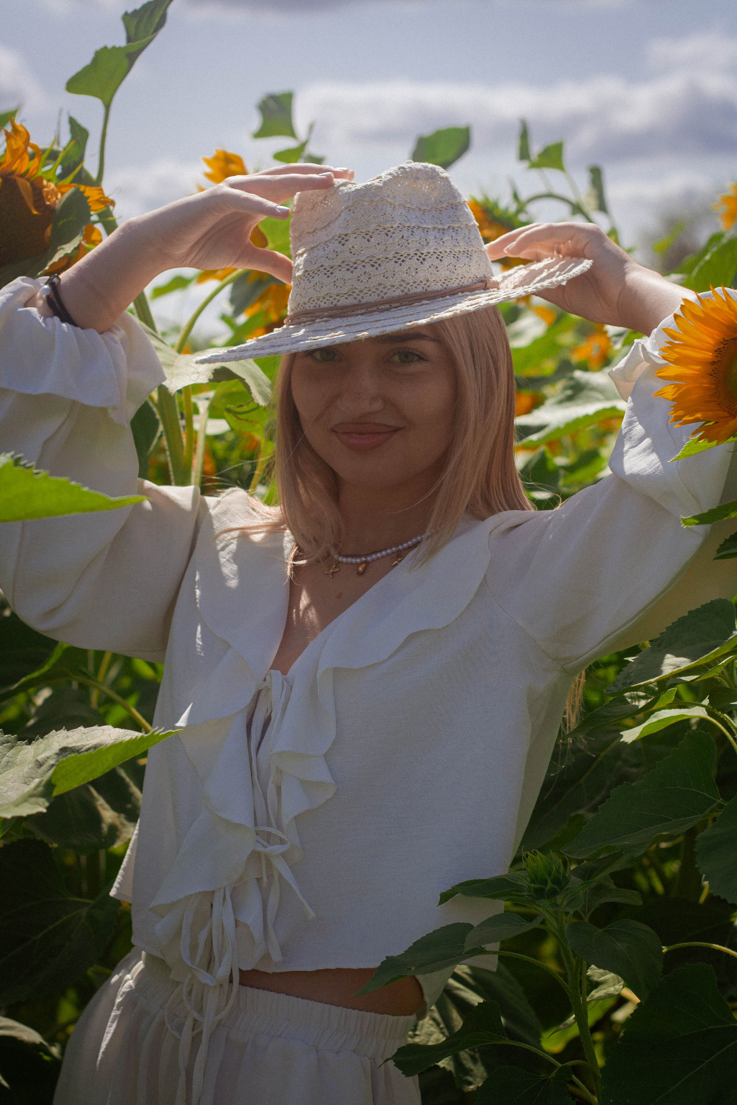 Настроение: уйти в поле с подсолнухами. Портретный фотограф в Саратове