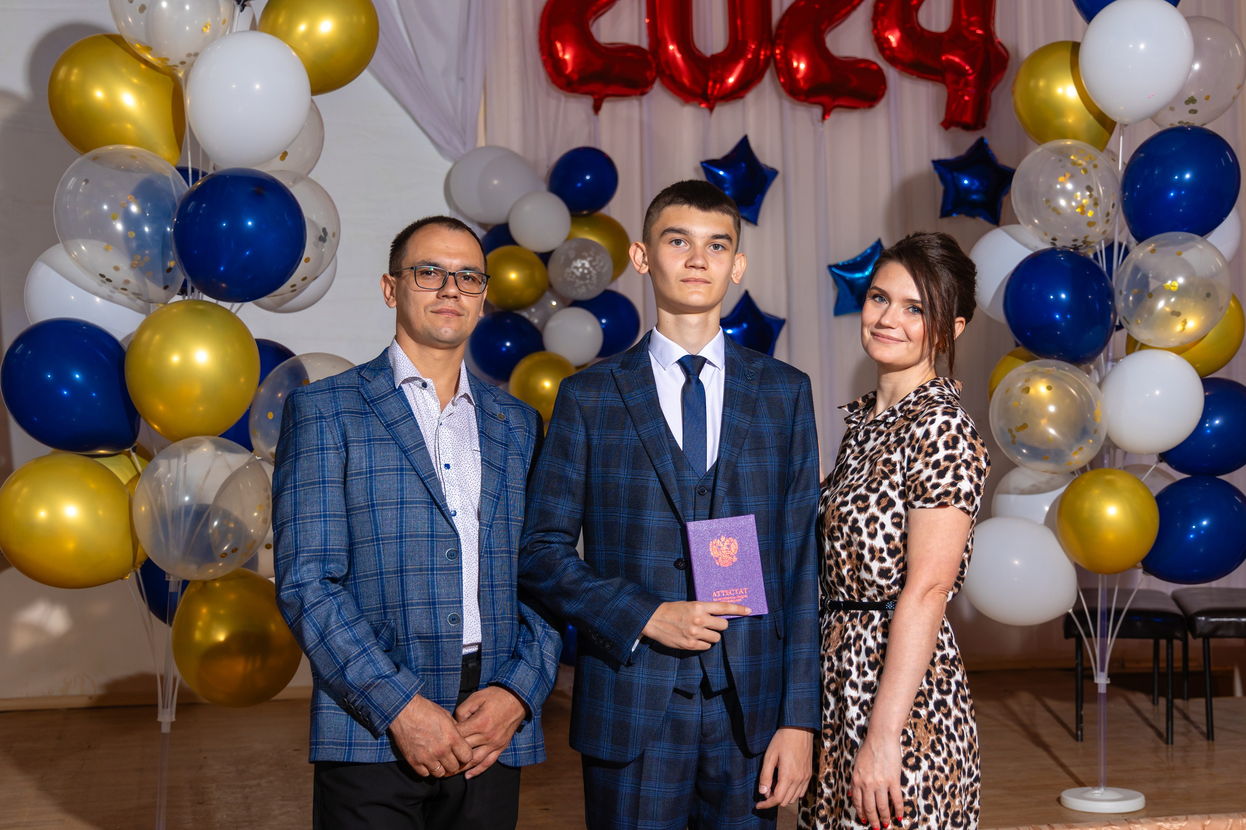 Выпускной в школе. Школьный фотограф Саратов Золотарь Ольга