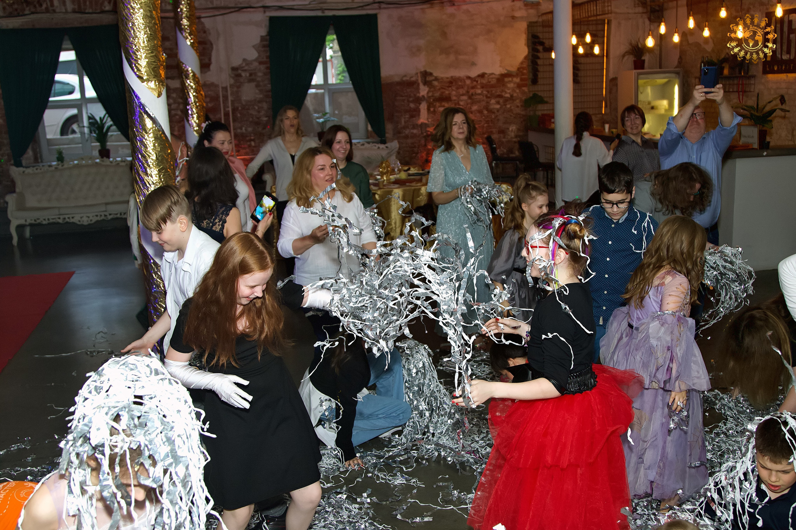 Выпускной 2023 (Школа 109, 4-й класс). Репортажная съемка в Москве и области. Анималистика