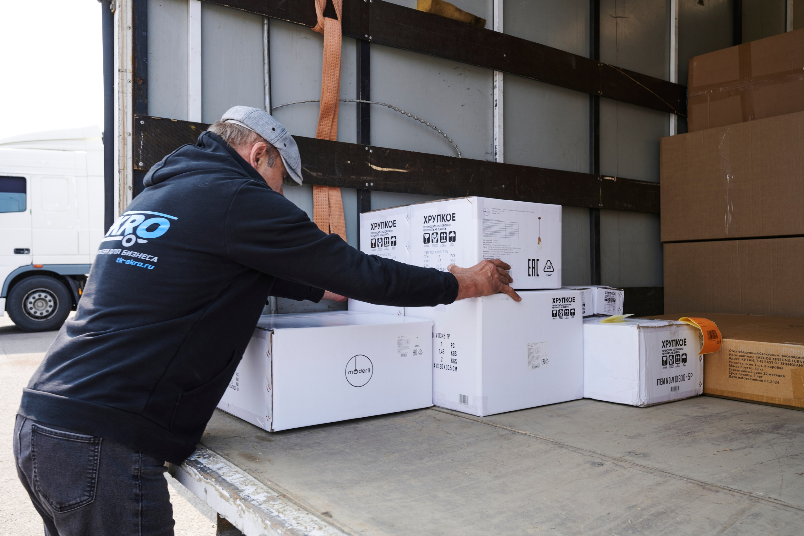 Транспортная компания АКРО. Автомобильный и интерьерный фотограф в Минске Александр Тагаев