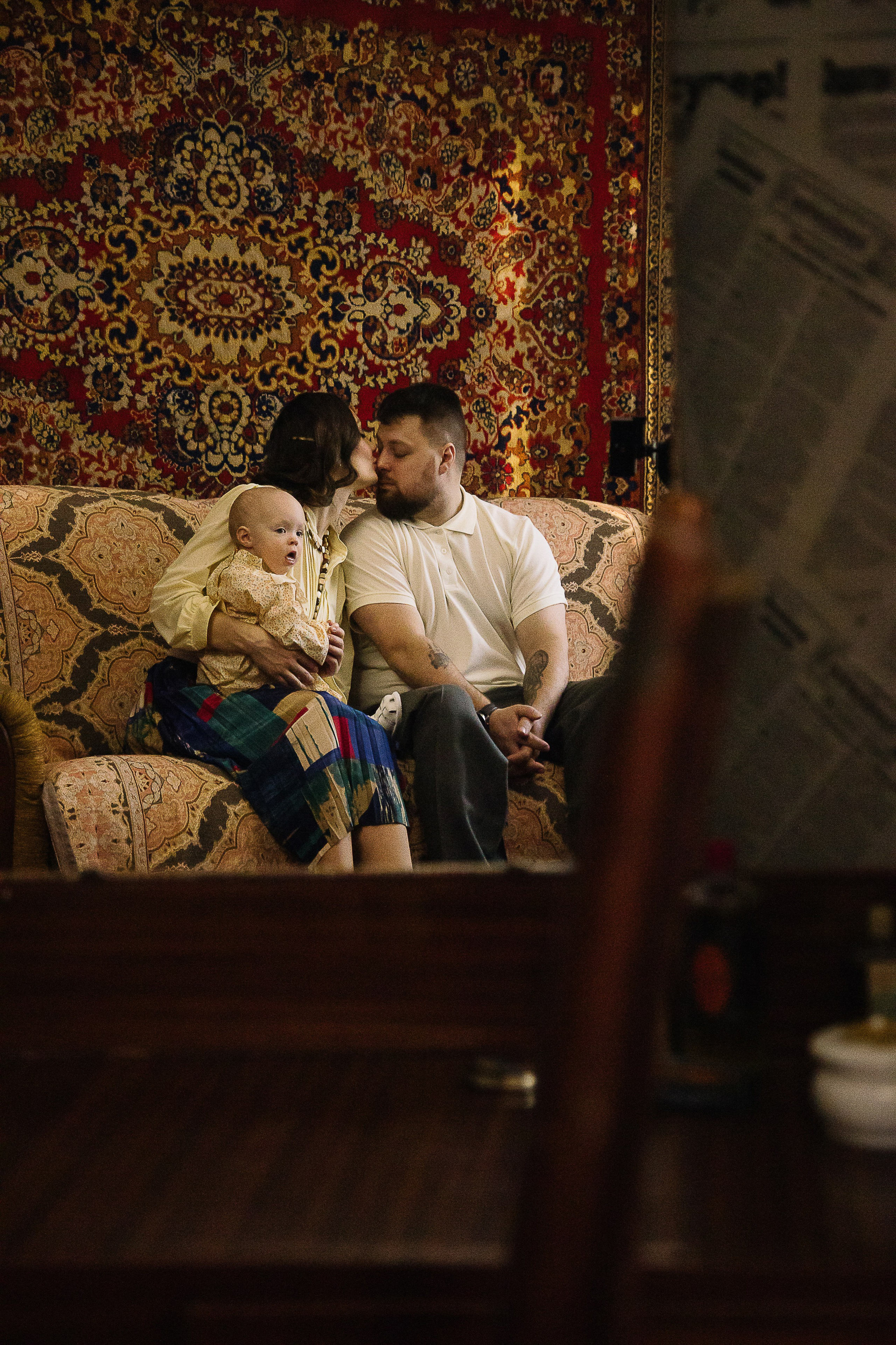 Семейная фотосессия в советской квартире города Томска. Семейный фотограф в Томске Максимова Екатерина