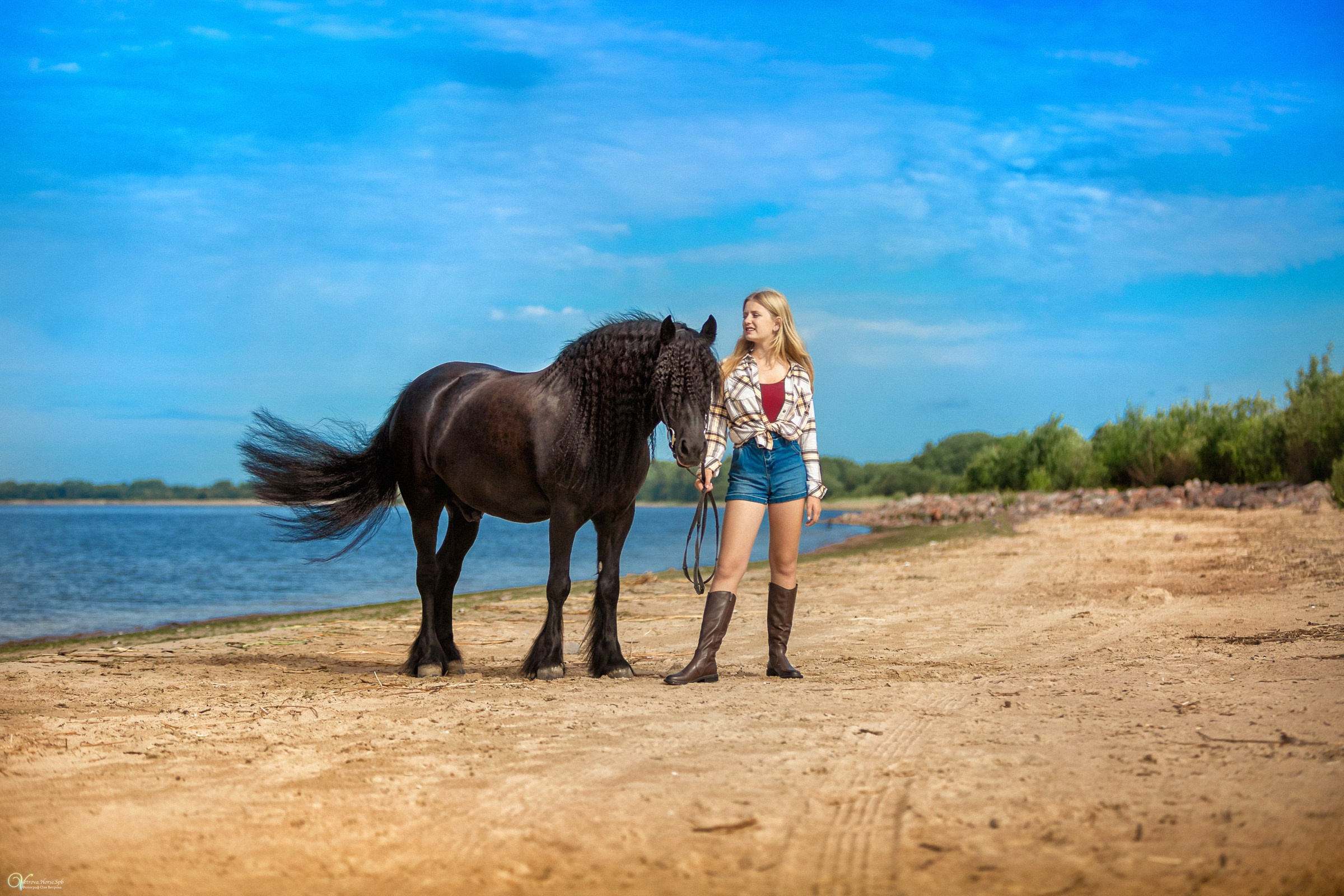 Фотосессии с лошадьми летом. Фотограф женский и мужской портрет Санкт-Петербург