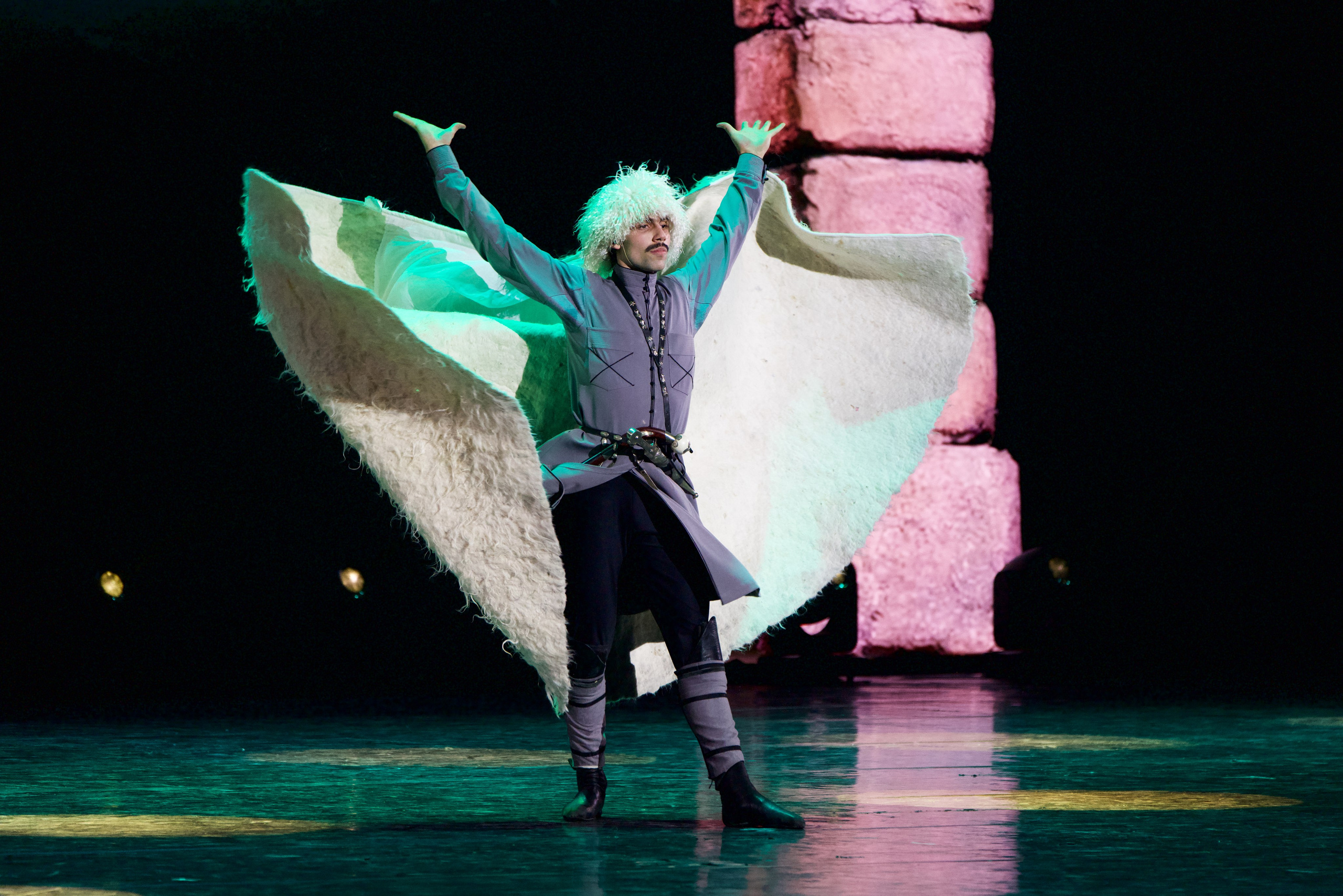 Ансамбль «Лезгинка». Фотограф Николай Костюк