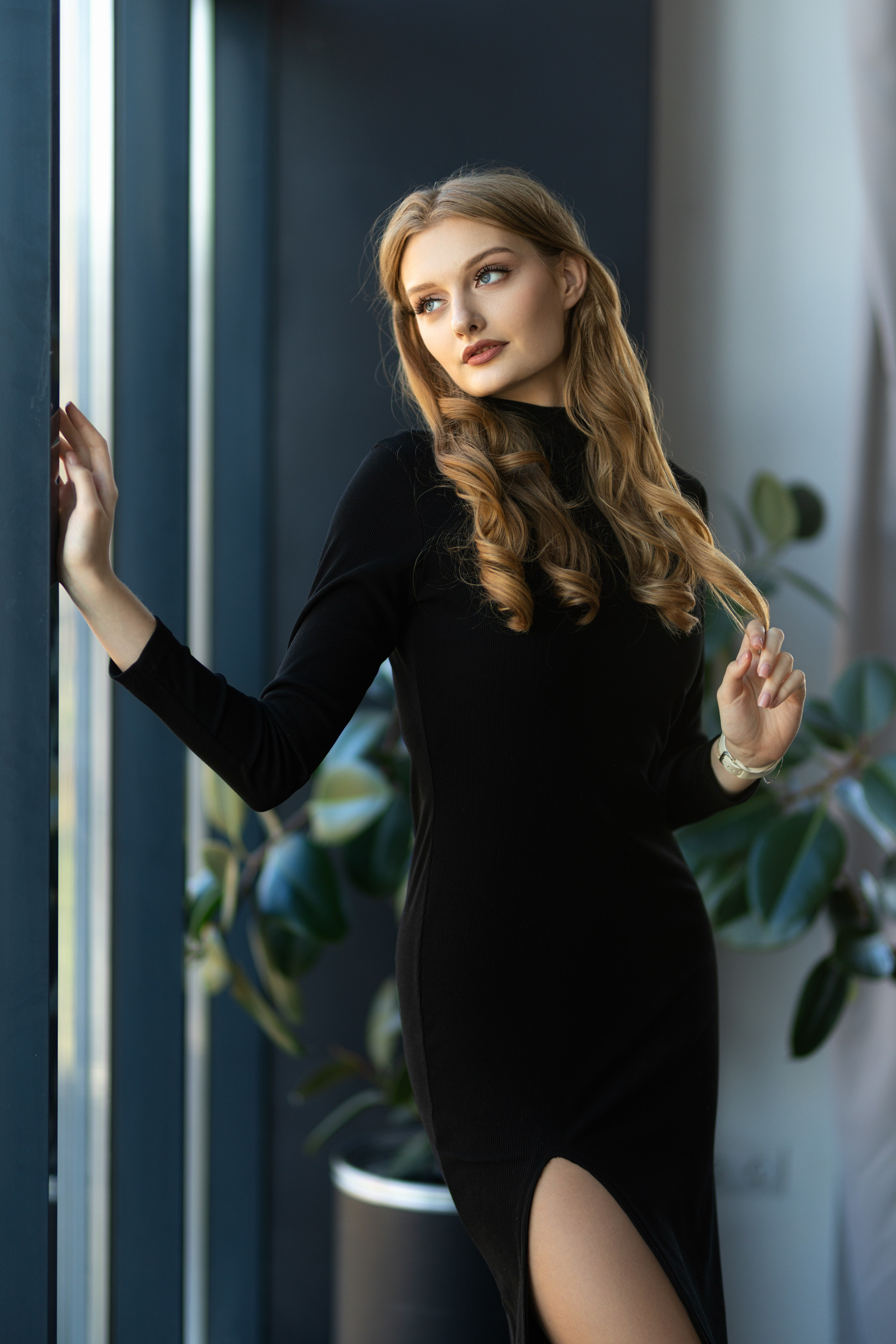 Студийная съемка с Викторией в интерьере в формате для «себя». Дмитрий Шульгин, портретный фотограф в Воронеже