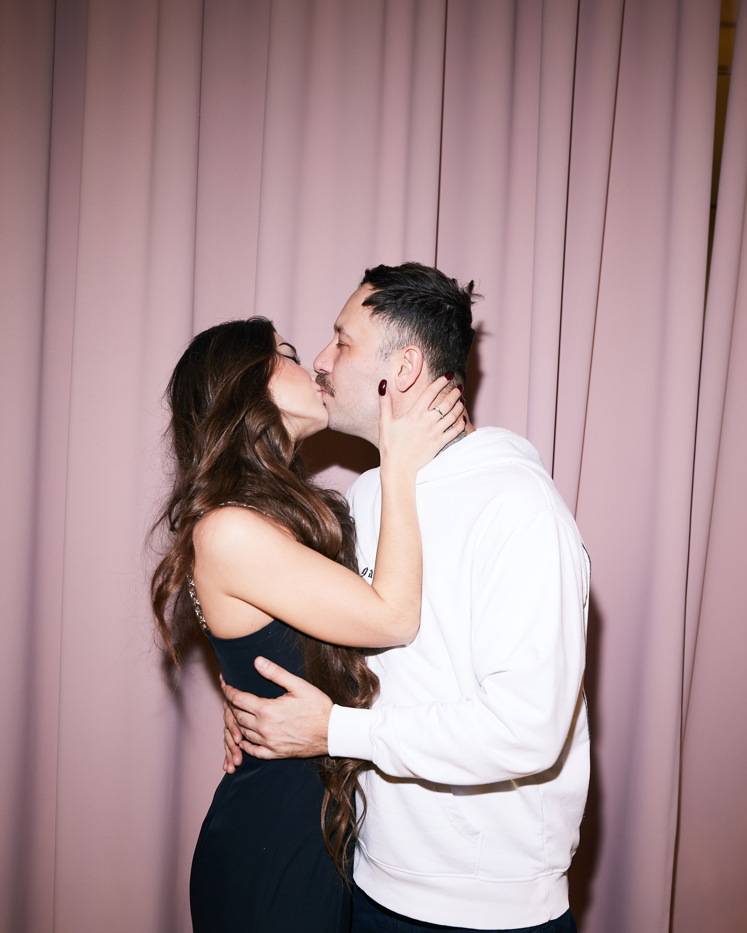 No Drama открытие