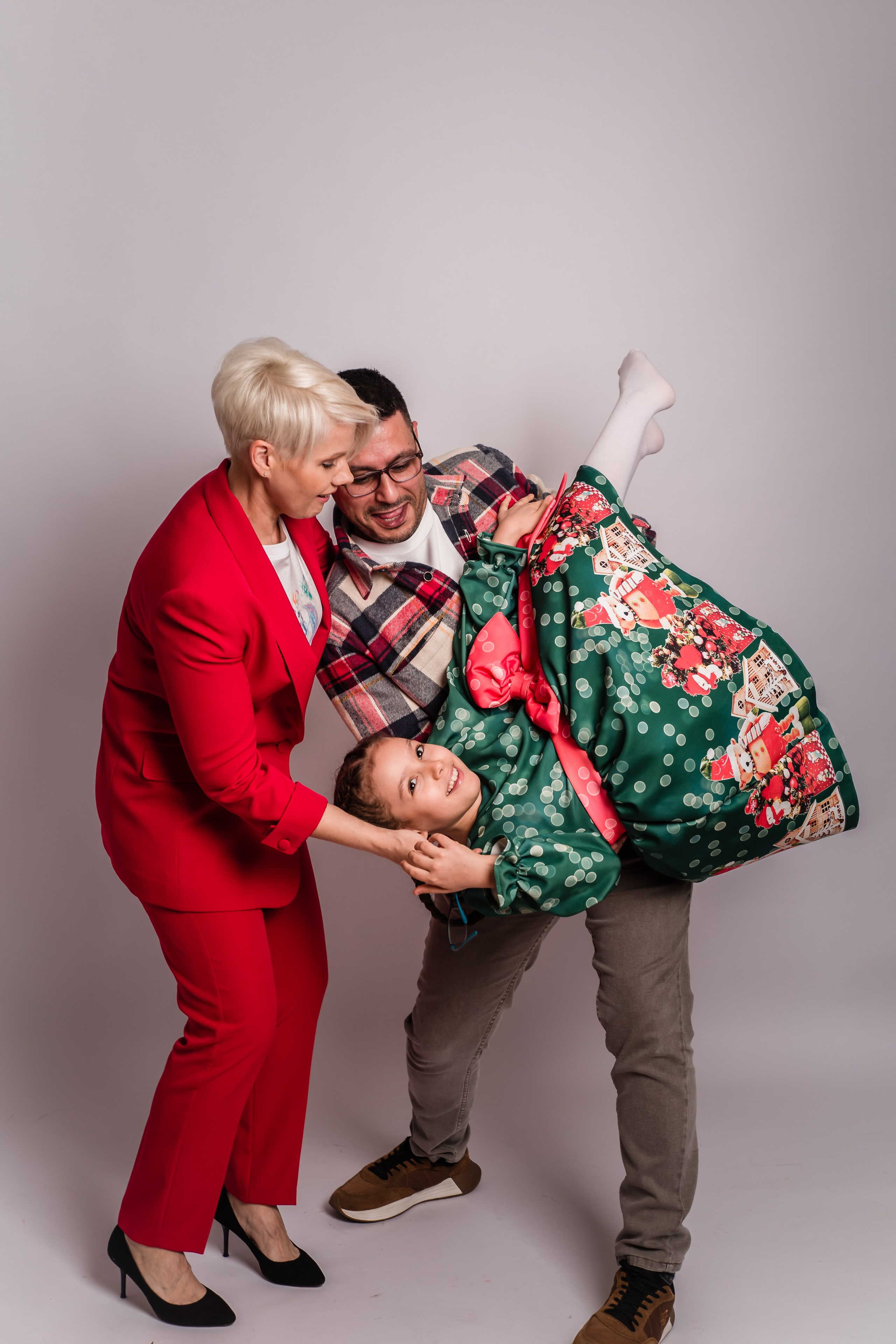 Irina&Almira&Alper. Professional family and children’s photographer in Izmir Irina Eron