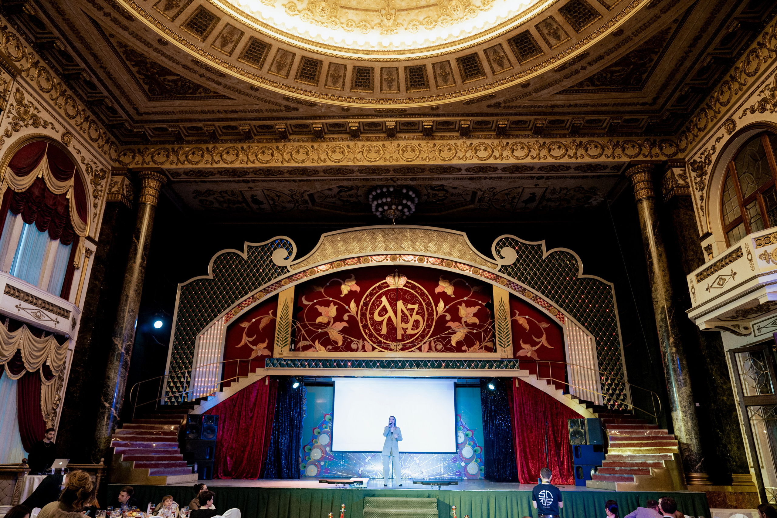 Ресторан Ярь / День рождение QR. Свадебный фотограф в Москве Кристина Чехова