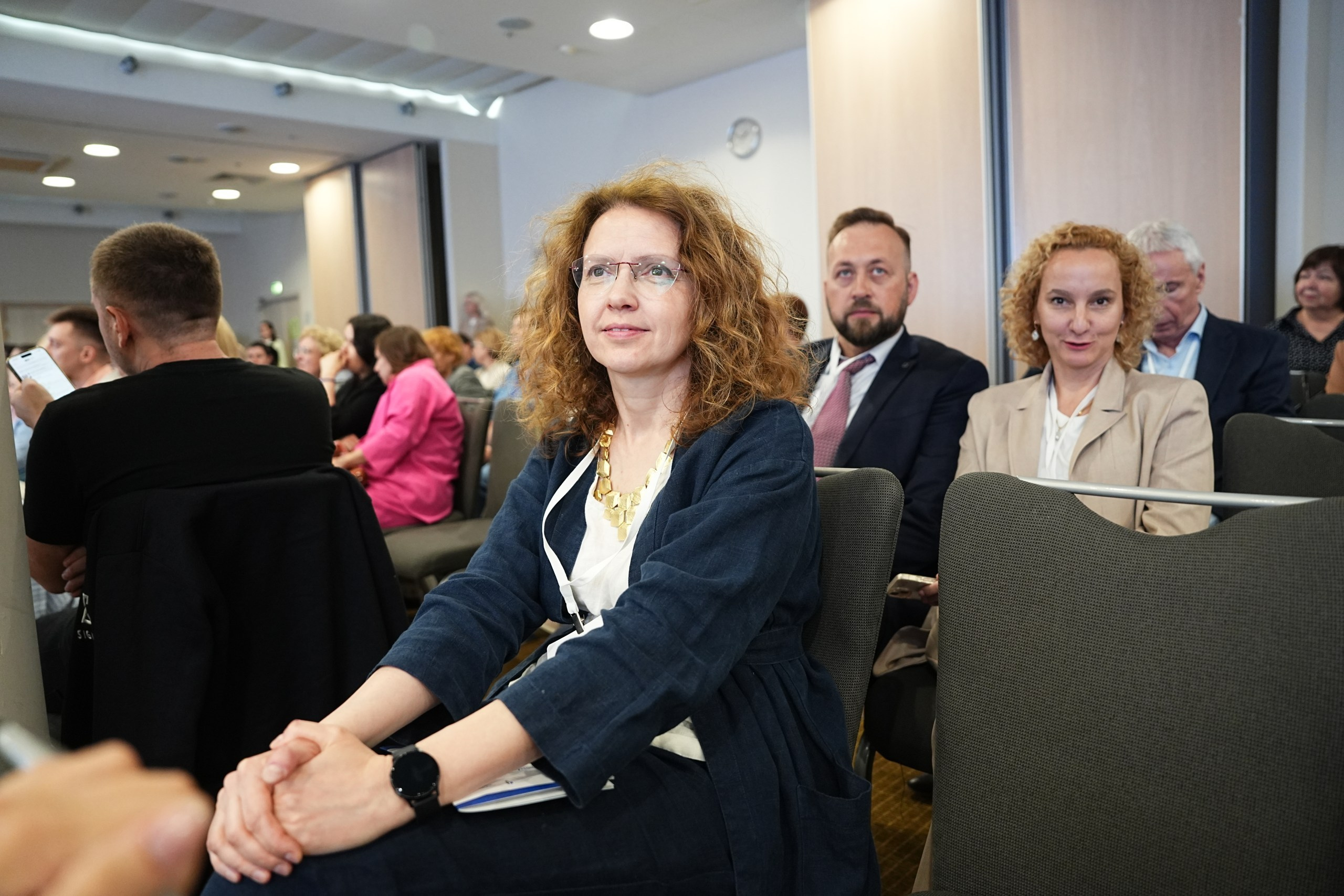 Конференции. Katya Schou