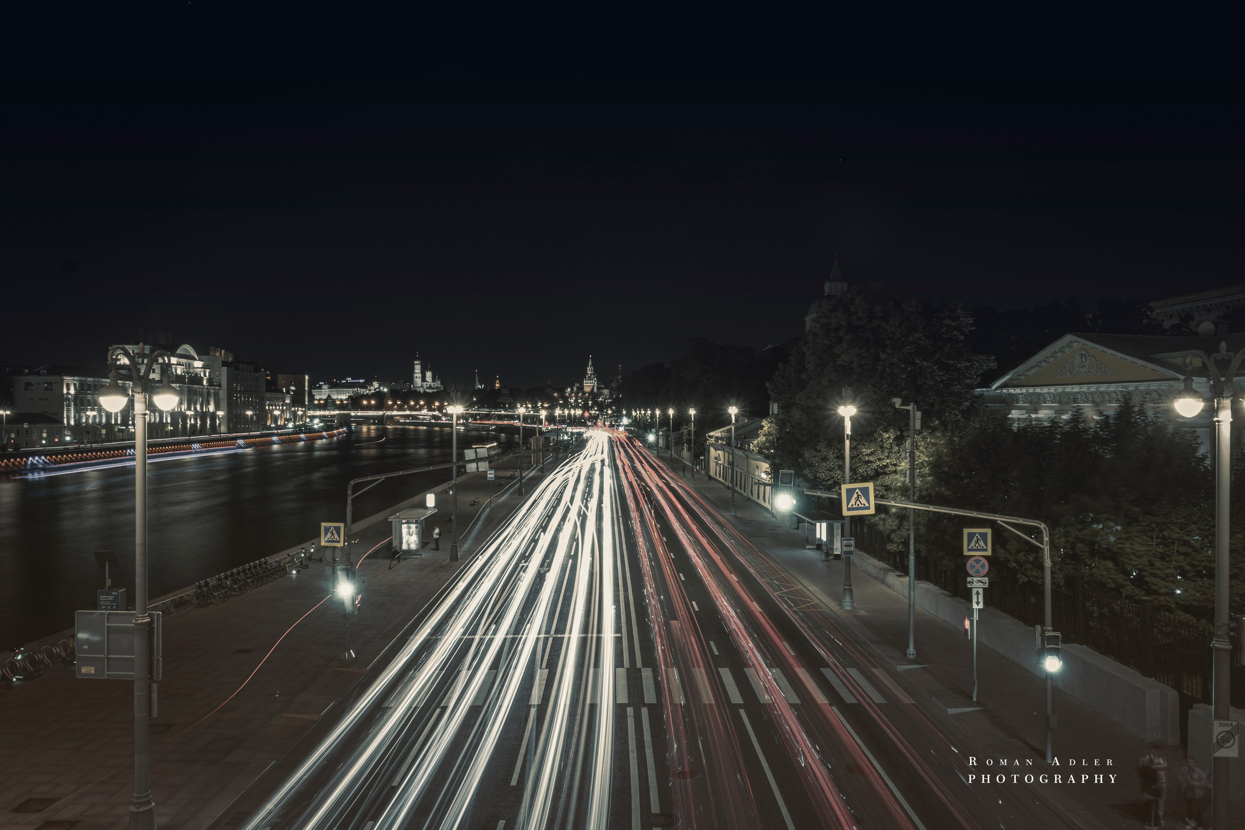 Ночная Москва. Июль 2023. Фотограф Роман Адлер