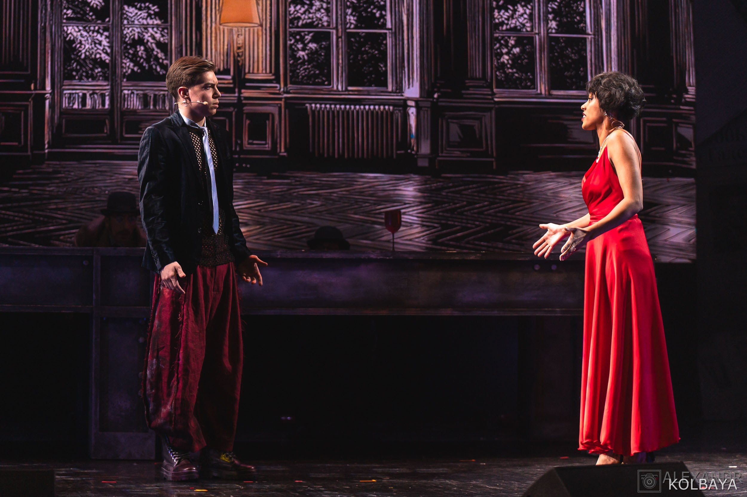 Фотографии со спектакля «Однажды в городе N». Концертный и театральный репортажный фотограф в Москве Александр Колбая