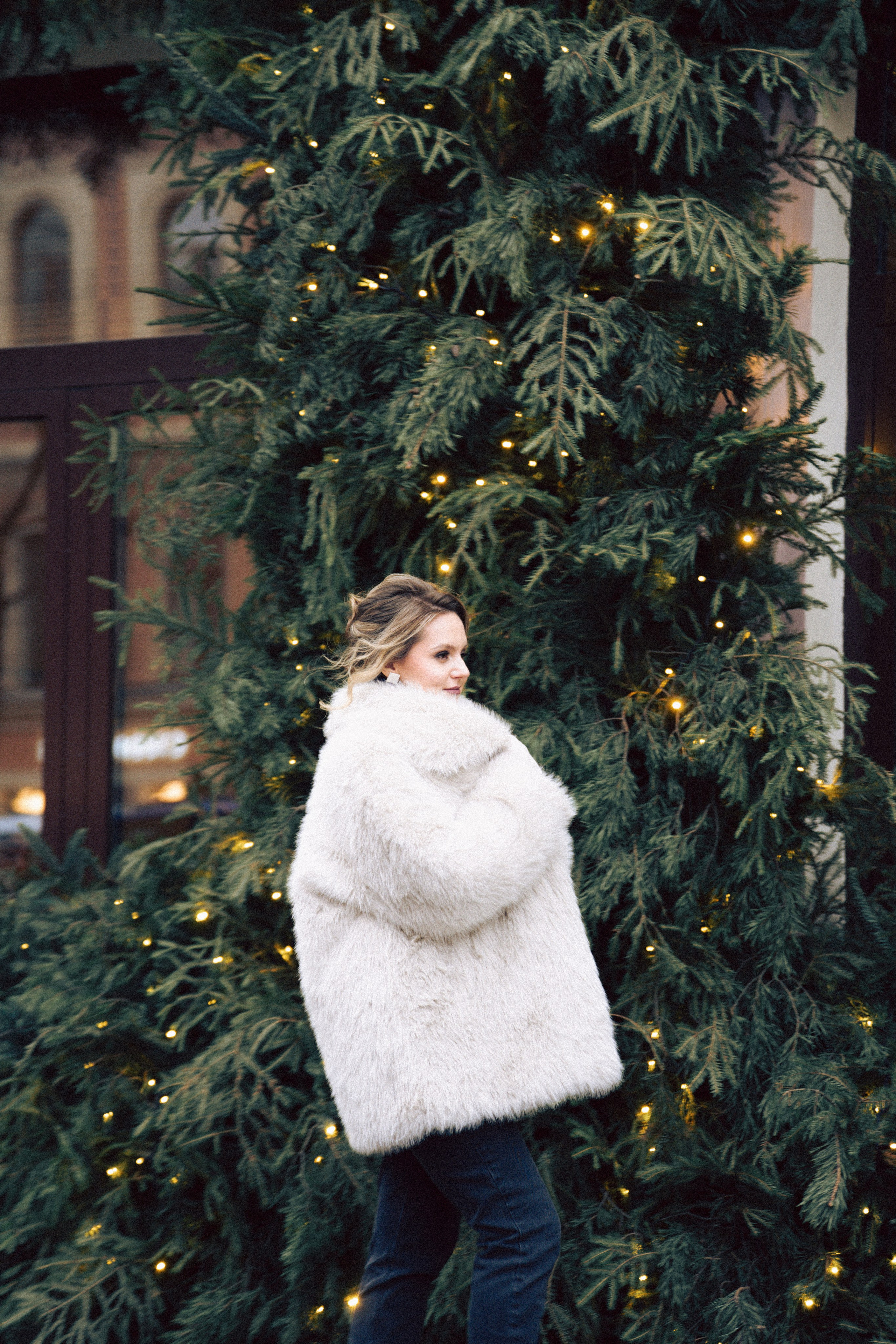 НОВОГОДНЯЯ ФОТОСЕСИИЯ В СТУДИИ ДЛЯ ДЕВУШКИ И ПРОГУЛКА ПО ЧЕРНЫШЕВСКОЙ. Профессиональный фотограф, Санкт-Петербург — Виктория Богомолова