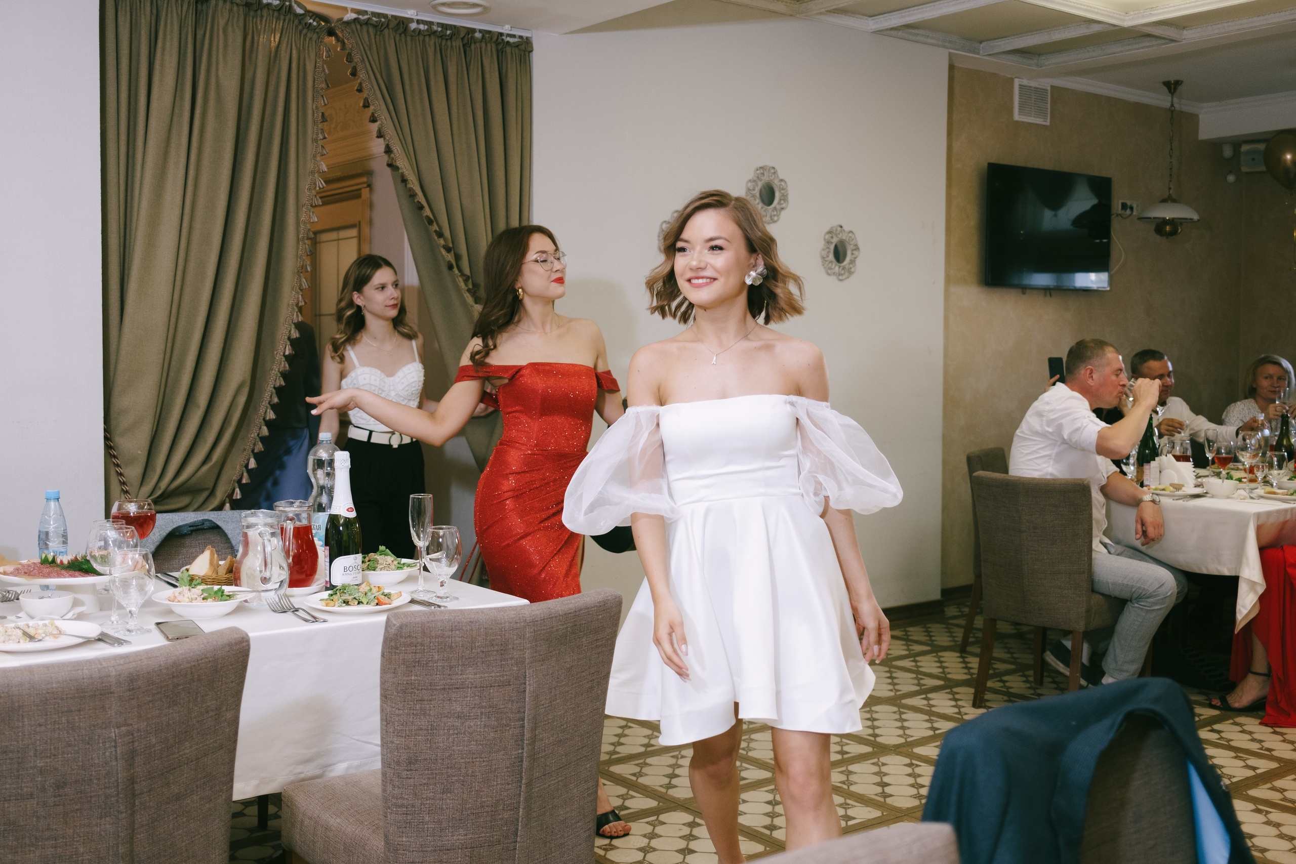 Выпускной школа 33. Свадебный и репортажной фотограф Денис Ожигин в Краснодаре и Краснодарском крае