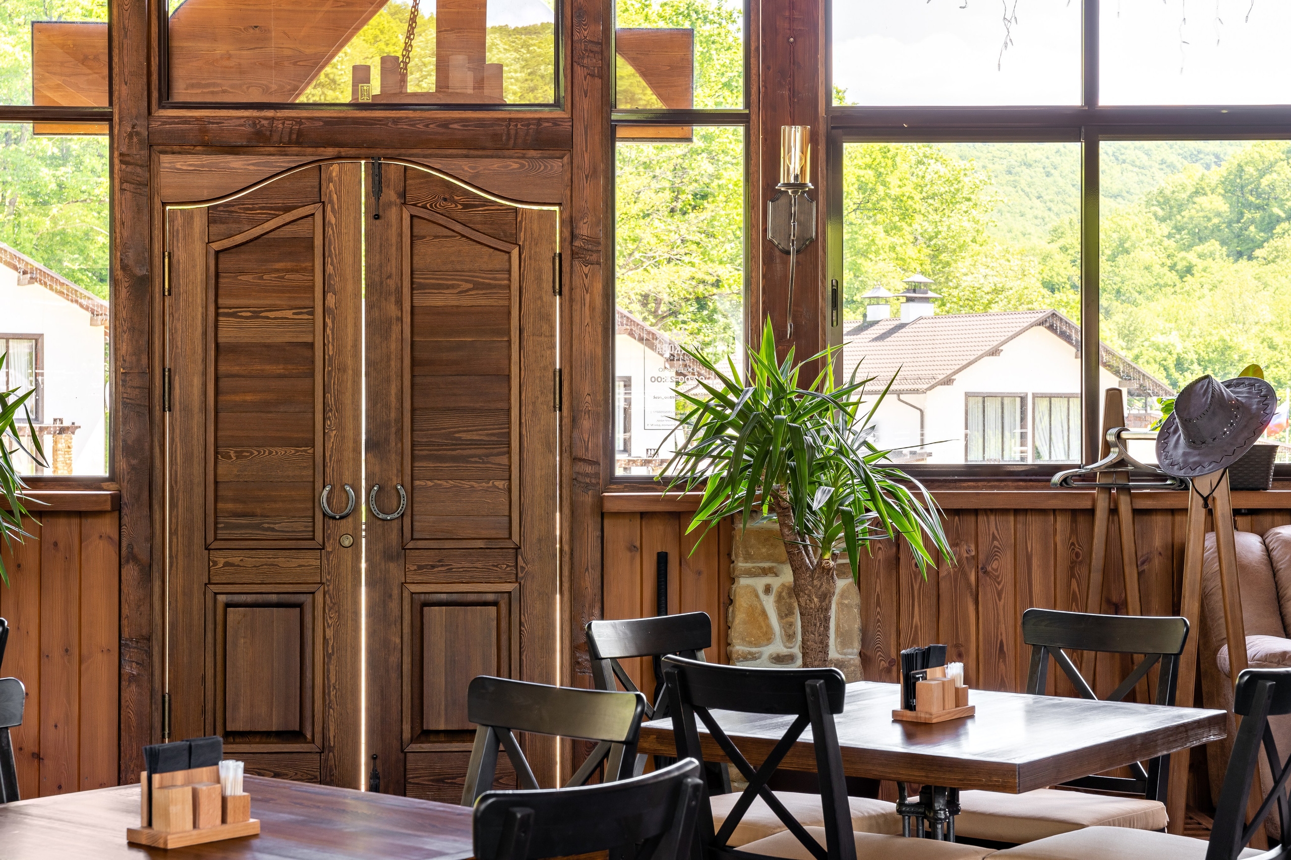 Парк-отель «Орлиное гнездо». Бар «Подкова». п. Горячий Ключ. Интерьерный фотограф в Краснодарском крае Светлана Шурлова