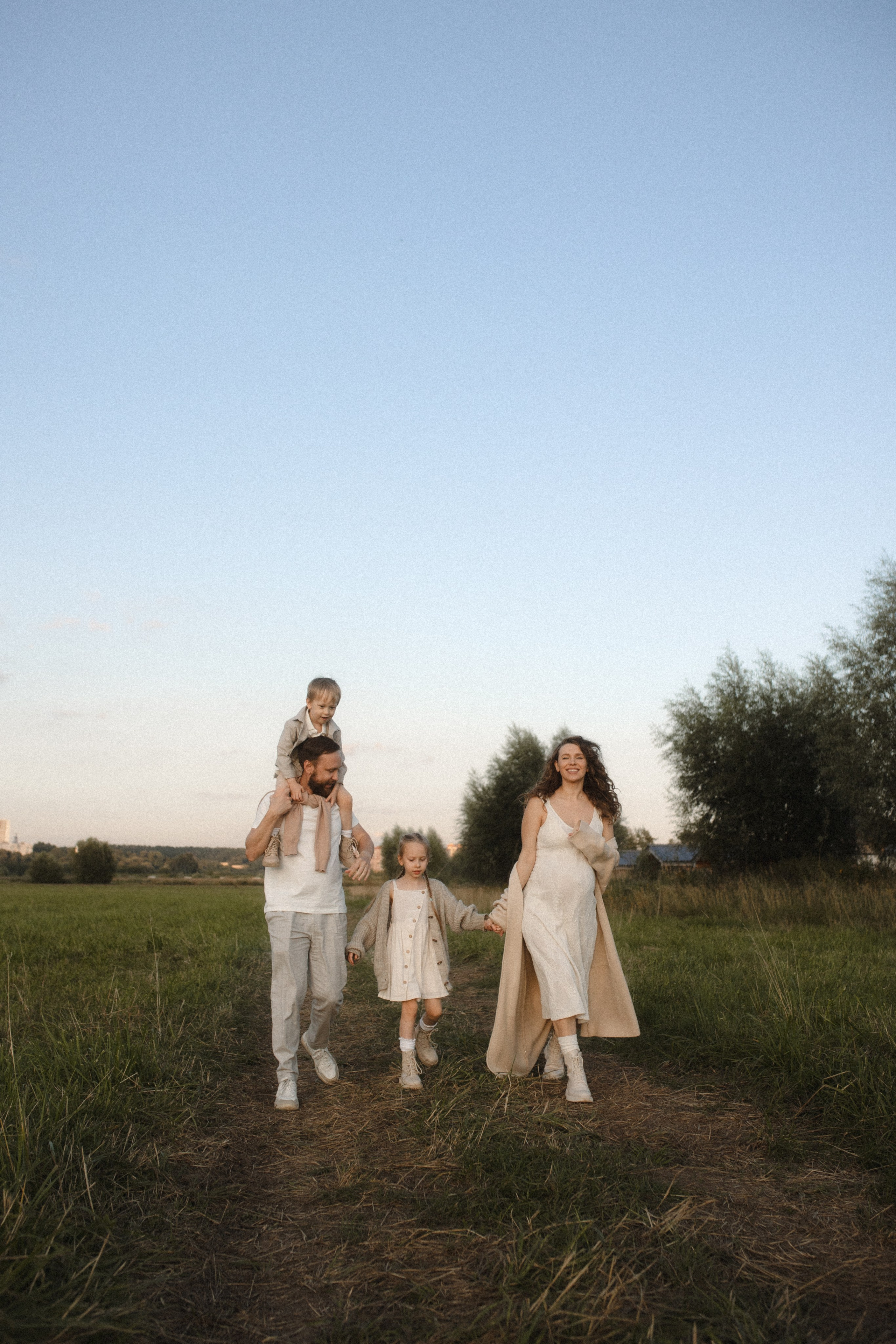 Ксюша, Паша, Василиса, Ваня и кое-кто ещё). Семейный фотограф в Москве Саша Герасименко