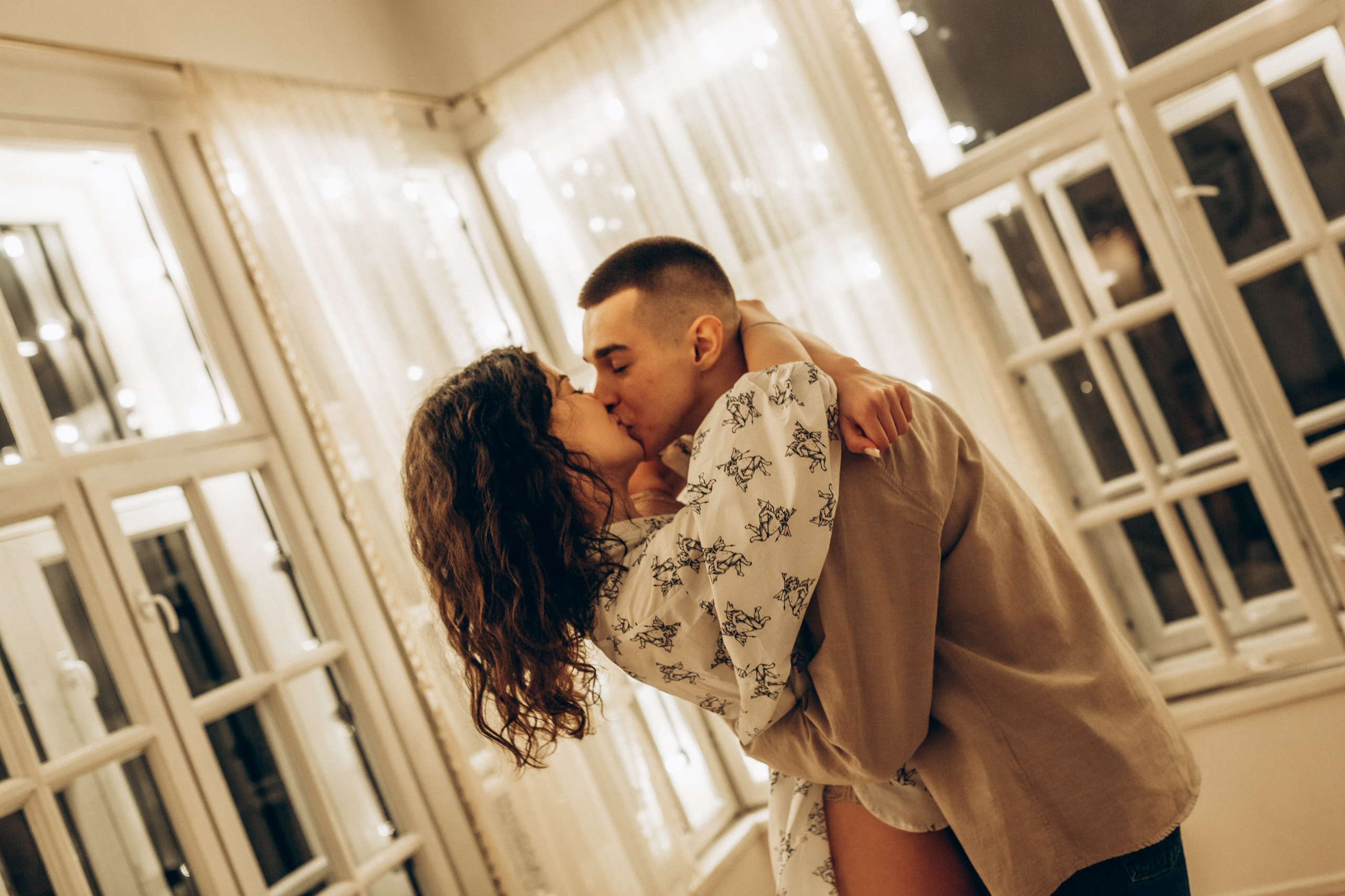 LoveStory Никита и Лиза в студии. Фотограф Санкт-Петербург Князева Елизавета