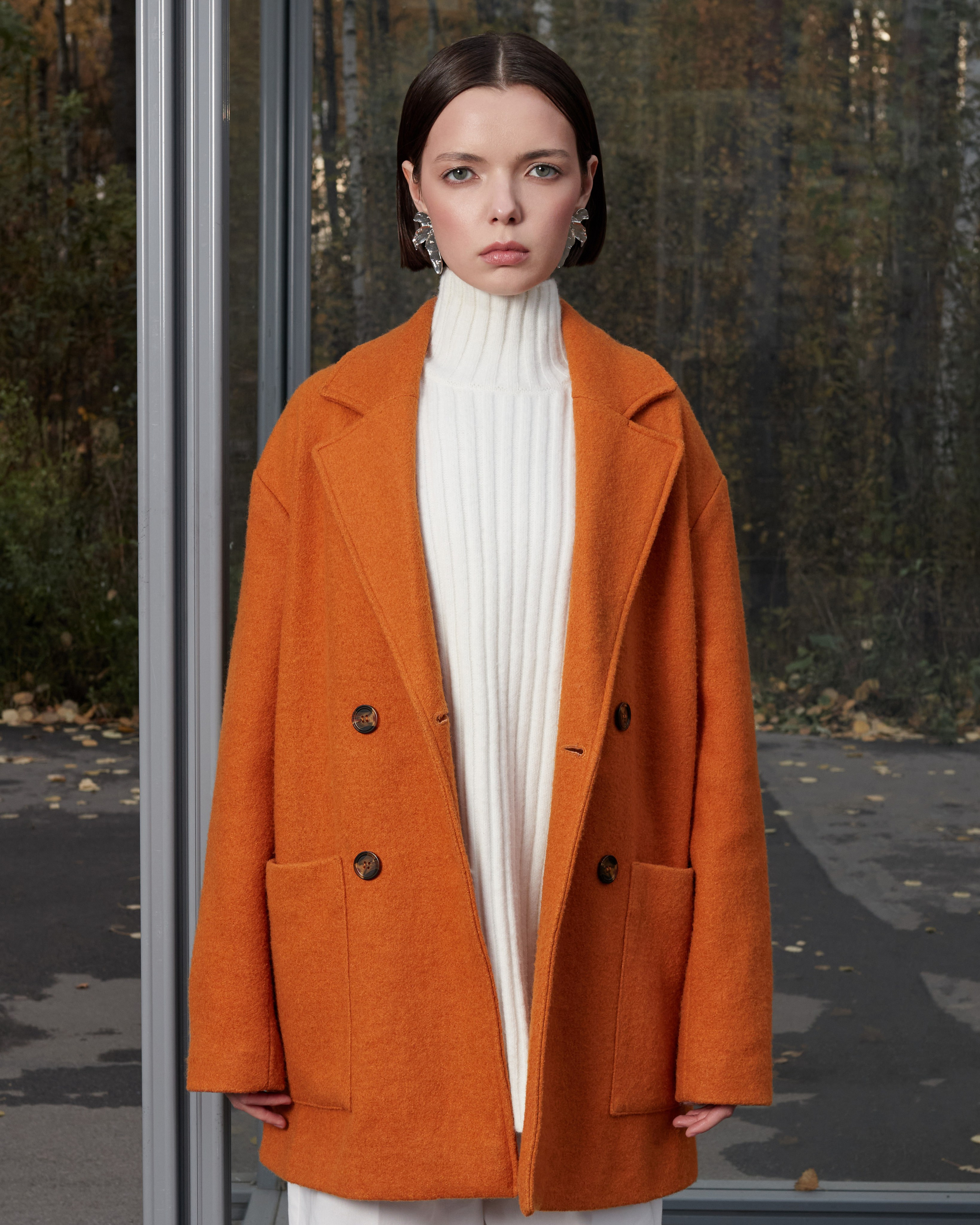 Лукбук на локации (остановка) 2024. Фотограф для брендов в Санкт-Петербурге Шилова Ксения