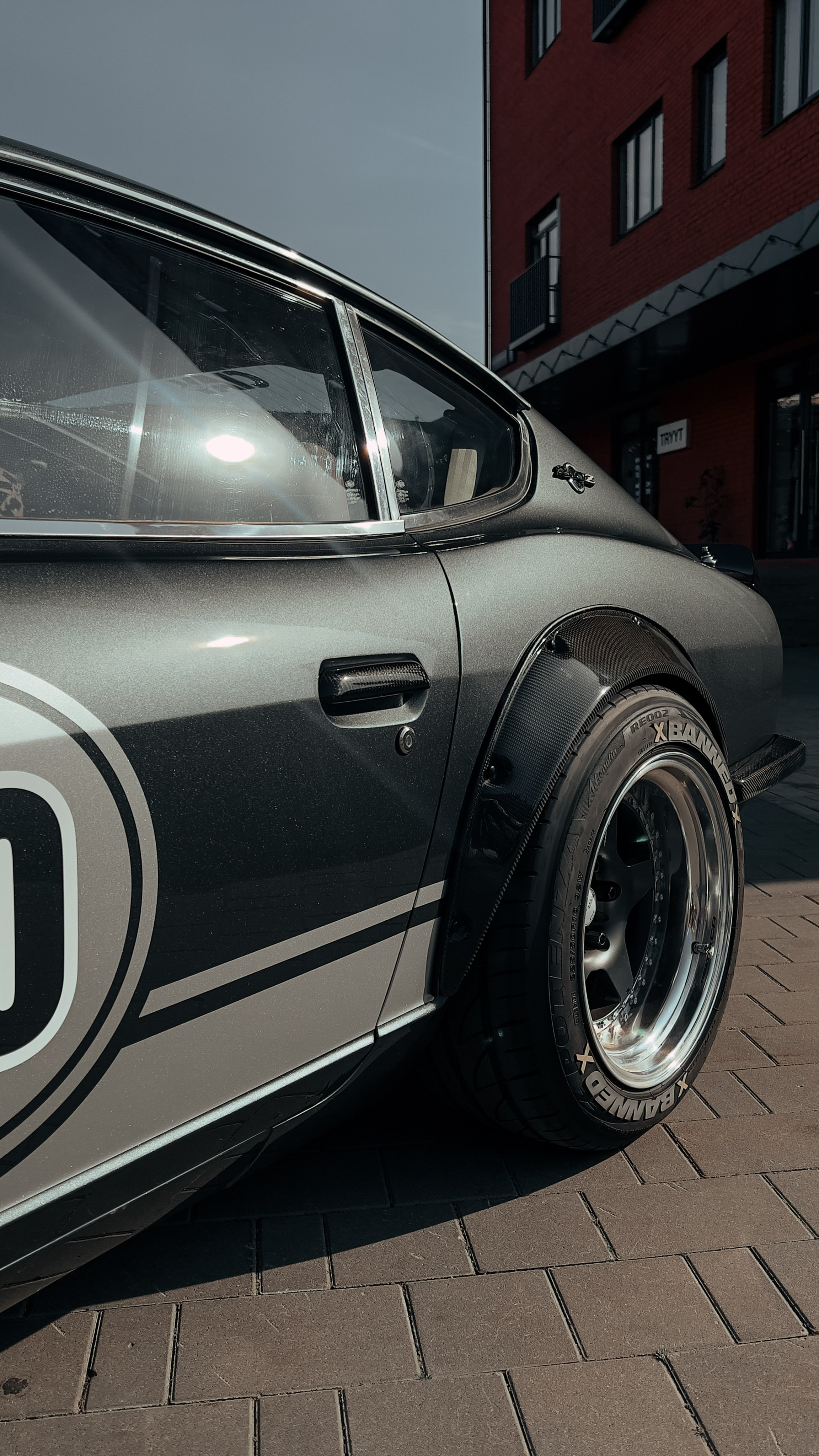 Nissan Fairlady 240z @DMFan. DeLorein