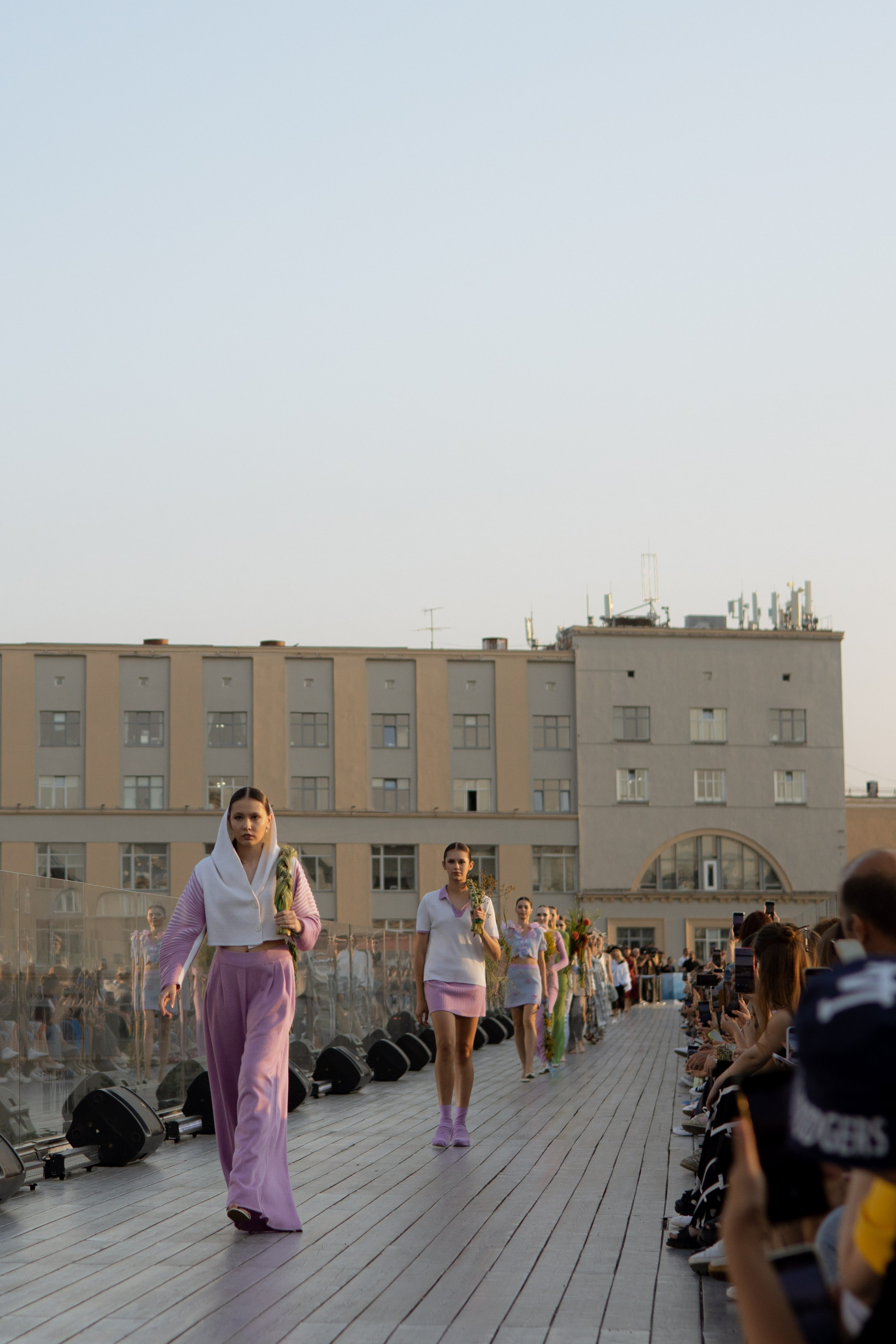 Модный показ. Парящий мост. Оформление свадеб, декор свадеб Вера Маркова, Москва