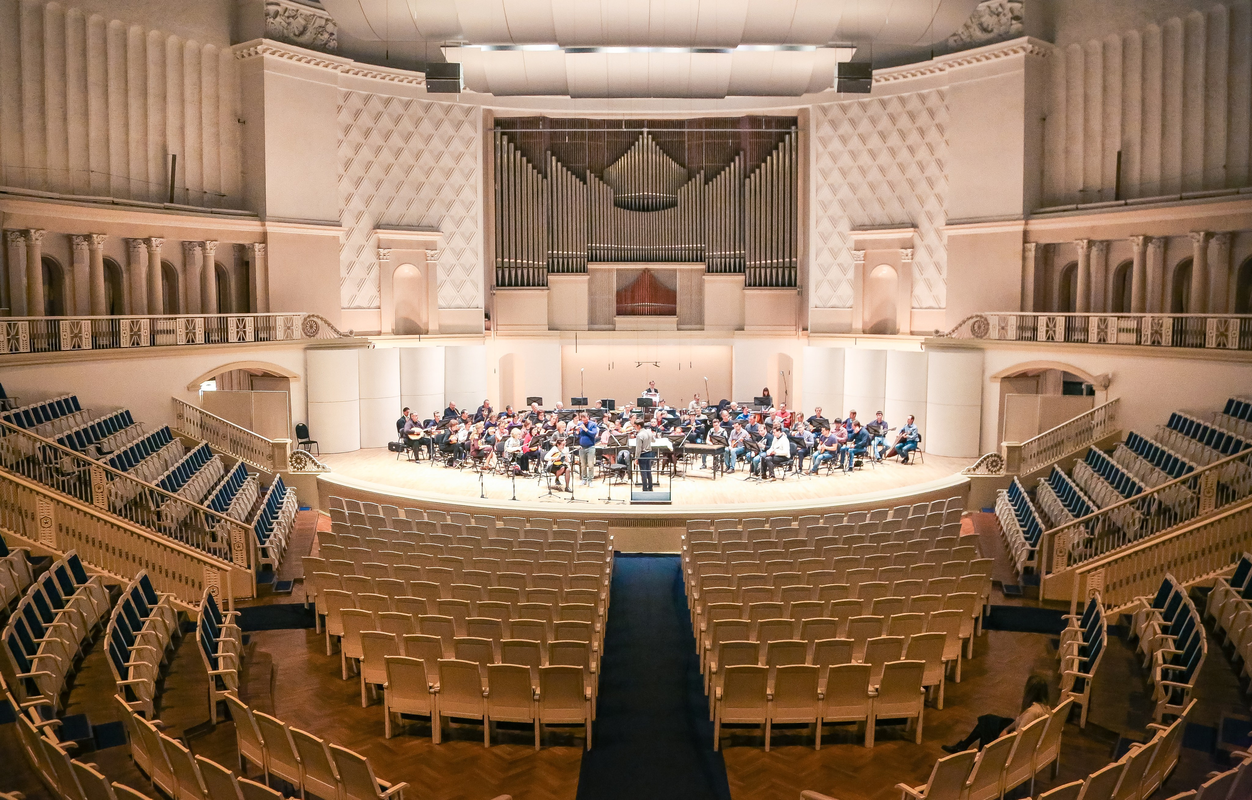 Концерт «Один виток вокруг планеты» ко Дню космонавтики. Дарья Письменюк / Darya Leitstern — фотограф, музыкант, журналист, путешественник