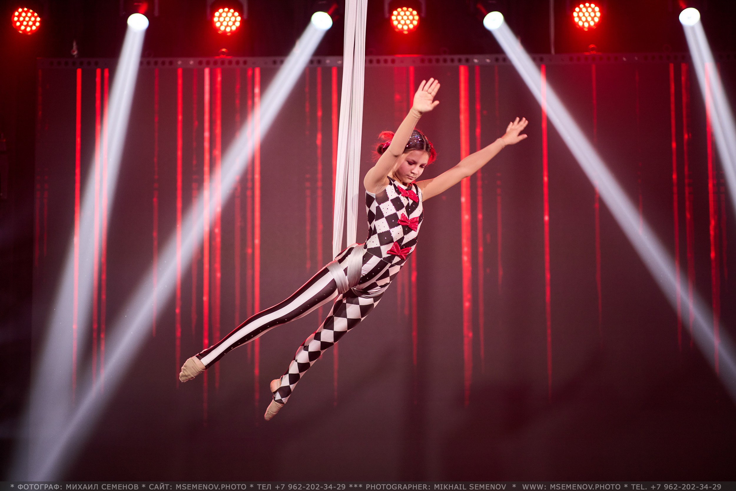 АНОНС фоторепортажа с Юбилейного концерта «ГРАЦИЯ». Фотограф, фотопроекты Михаила Семенова в Ярославле. Фотошкола