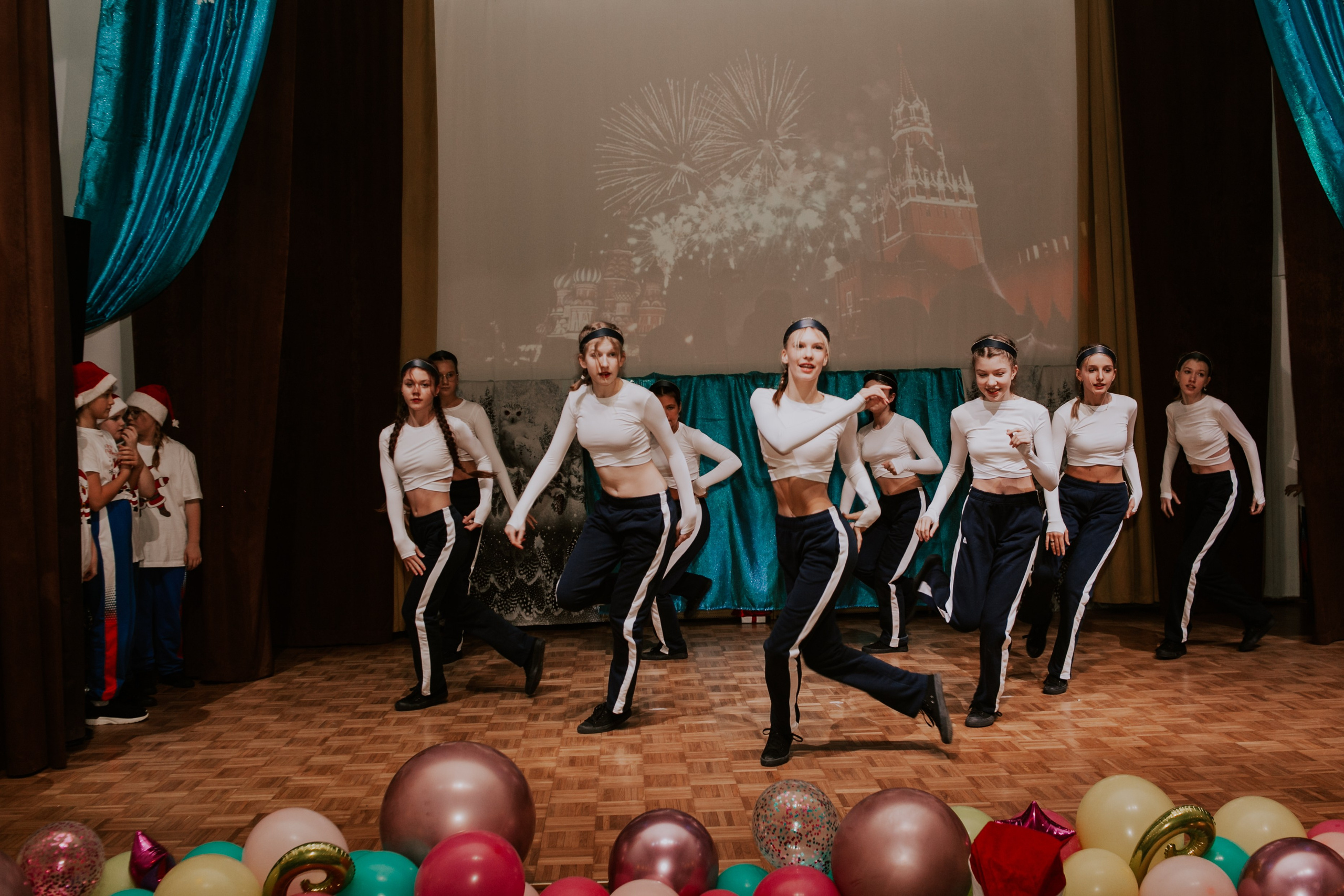 Новогодний концерт в КДЦ Южный. Семейный фотограф во Всеволожске и Санкт-Петербурге Юлия Капустина