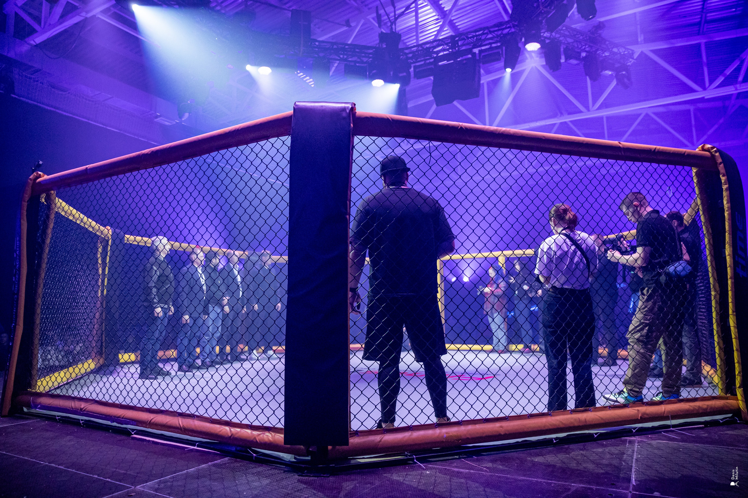 Бои в клетке «Северный Воин». Портретный фотограф Денис Милютин