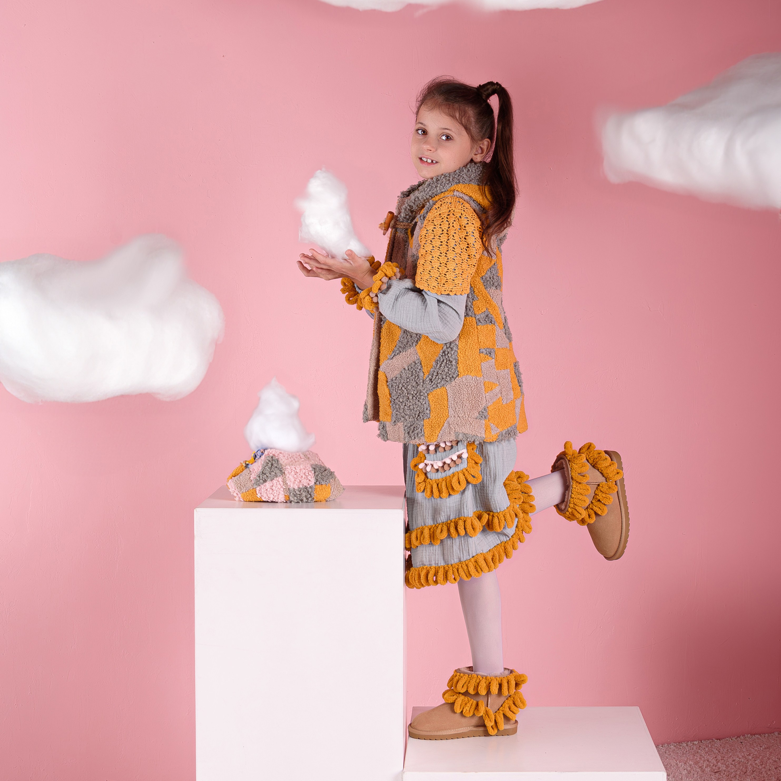 Групповая студийная фотосессия в Сочи девочек-моделей от 5 до 12 лет. Детский студийный фотограф Сочи