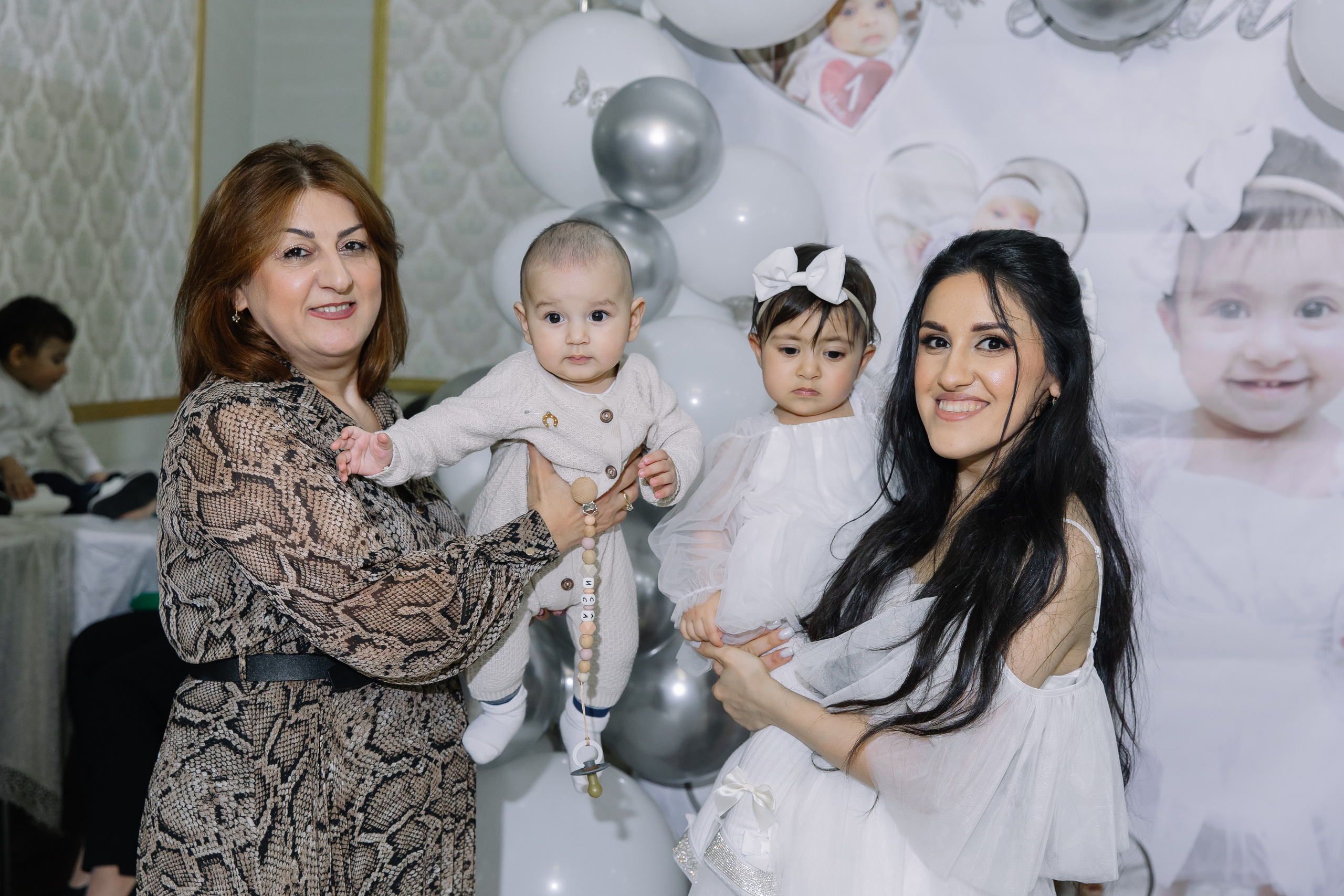 День рождения 1 годик малышки Милай. Свадебный фотограф в Новосибирске Лидия Александровна