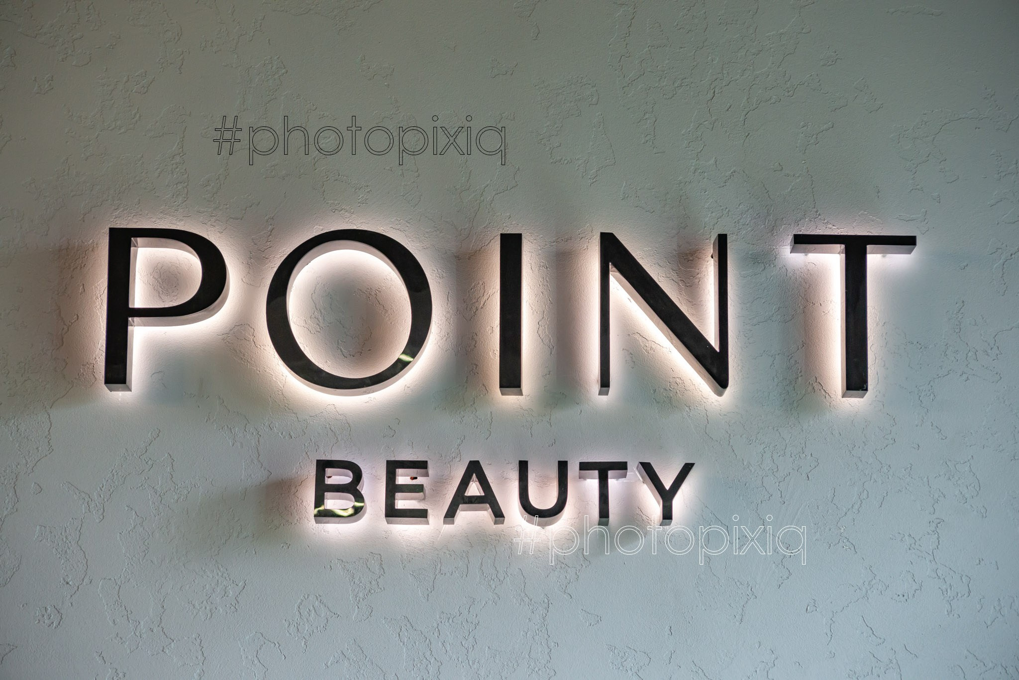 Интерьерная съёмка салона красотыPoint Beauty. Интерьерная съёмка и виртуальные туры — Интерьерный фотограф Кузнецов Сергей (photopixiq)
