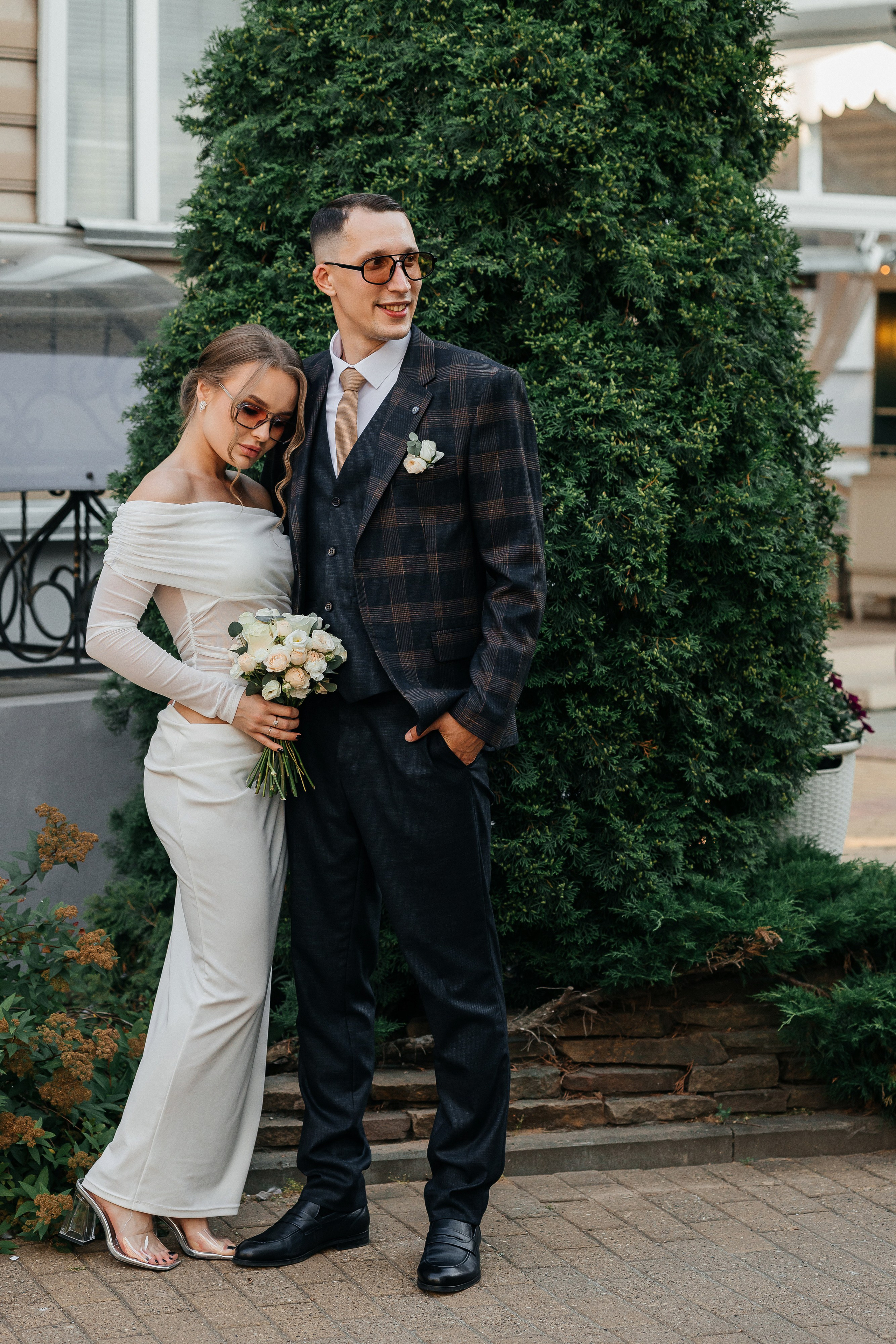 Красивый свадебный ужин в уютном ресторане. Олег Сверчков | Свадебный фотограф Вологда