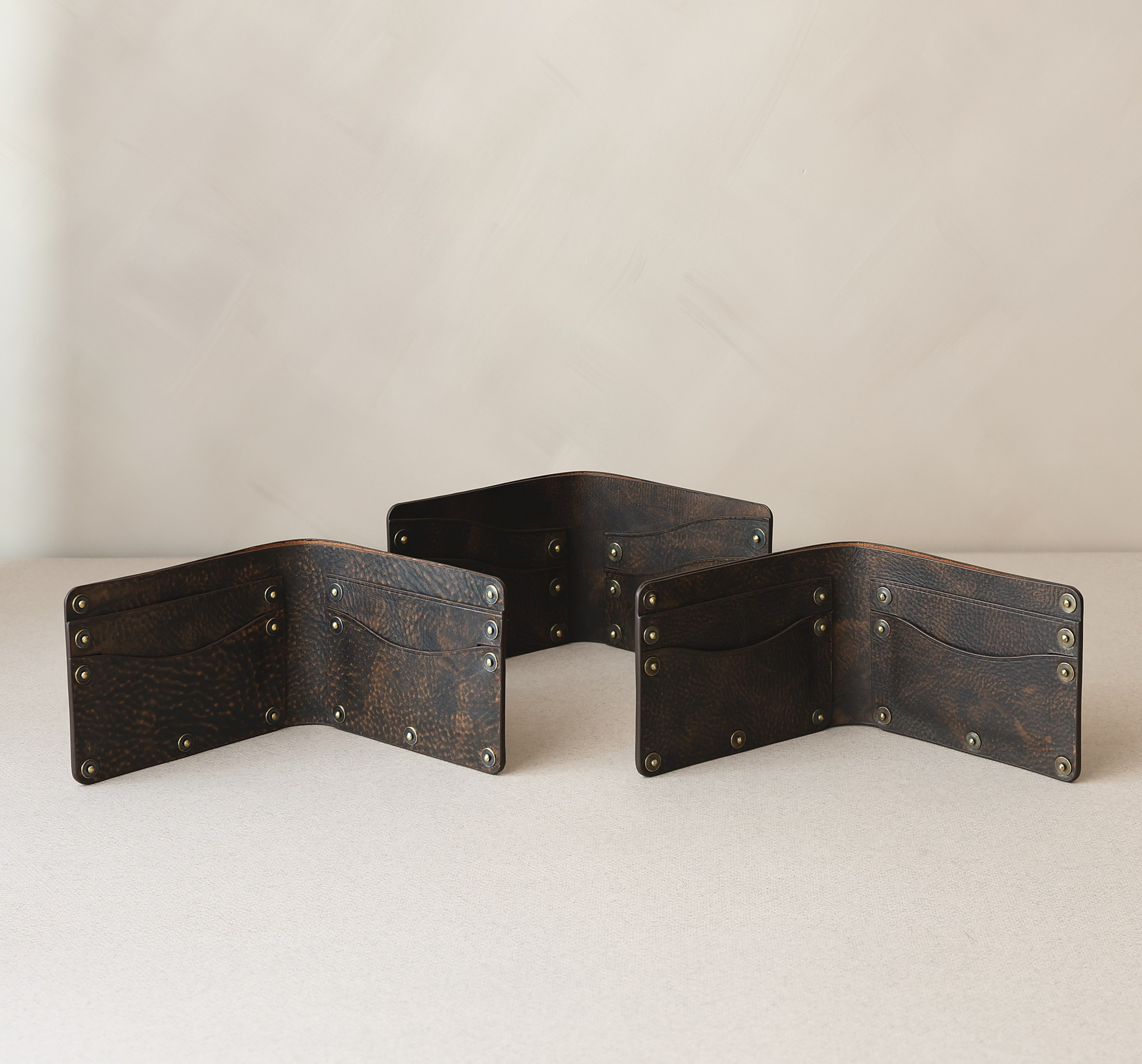 Кошелек бифолд Grunch. Мастерская авторских аксессуаров из кожи в Уфе Hecho a mano