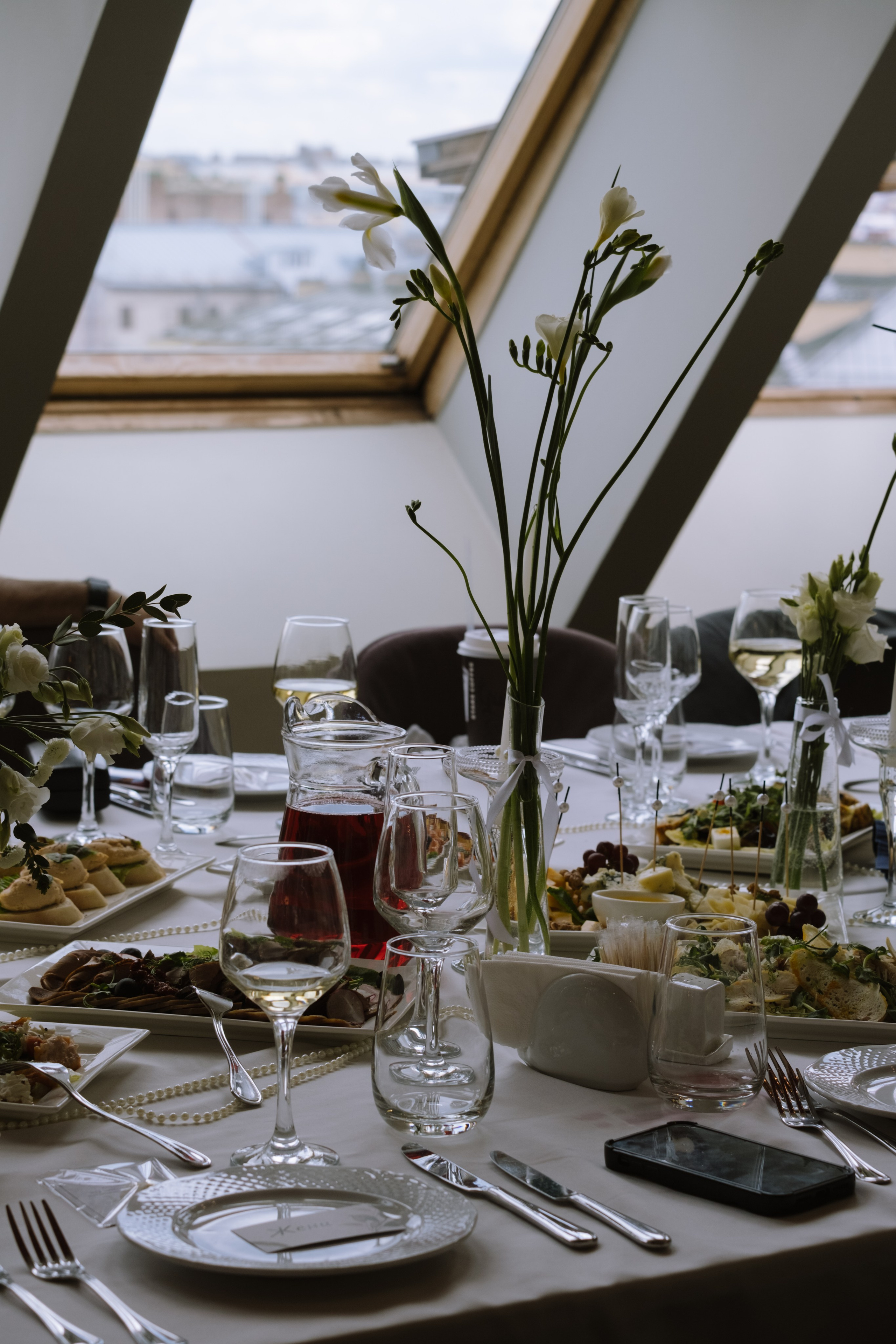 СВАДЕБНЫЙ БАНКЕТ НА ВЛАДИМИРСКОЙ В САНКТ-ПЕТЕРБУРГЕ (КАМЕРНАЯ СВАДЬБА). Профессиональный фотограф, Санкт-Петербург — Виктория Богомолова