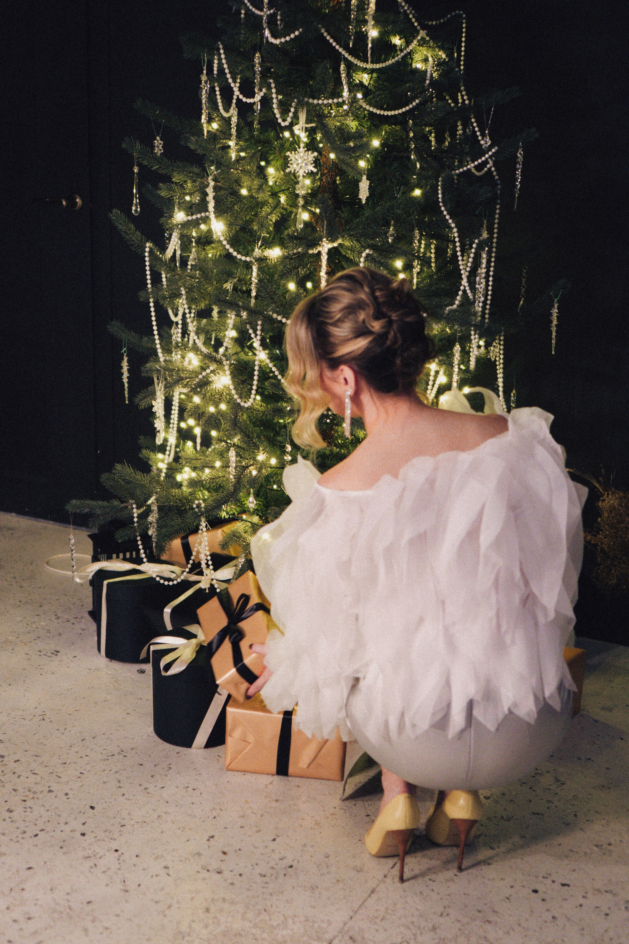 НОВОГОДНЯЯ ФОТОСЕСИИЯ В СТУДИИ ДЛЯ ДЕВУШКИ И ПРОГУЛКА ПО ЧЕРНЫШЕВСКОЙ. Профессиональный фотограф, Санкт-Петербург — Виктория Богомолова