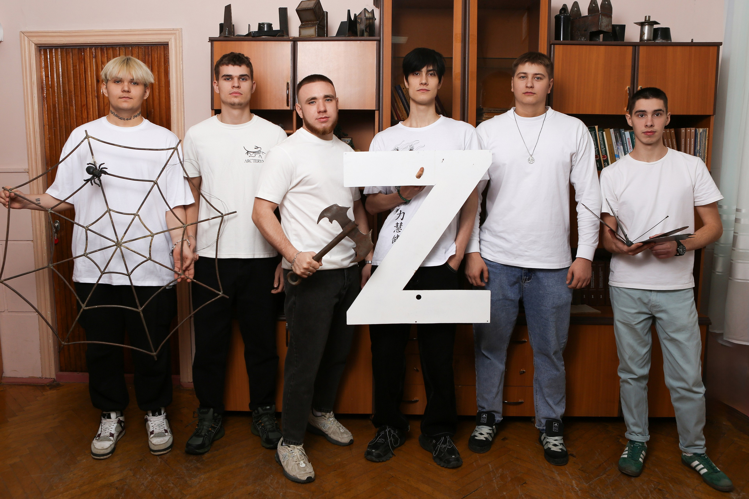 ФОТОСЕССИЯ В КЛАССЕ ДЛЯ ВЫПУСКНИКОВ СВАРОЧНОГО ПРОИЗВОДСТВА. ТВОЙ АЛЬБОМ / ТВОИ ПРАВИЛА