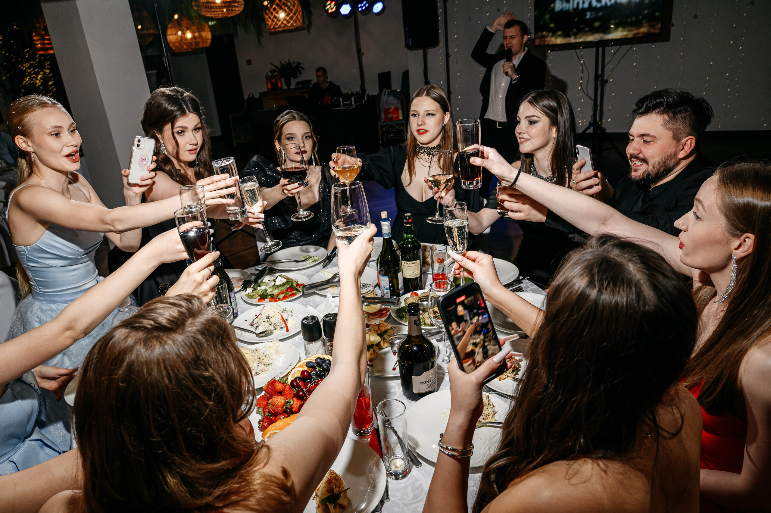 Выпускной Школа № 7. Фотограф Владивосток. Игорь Кирсанов