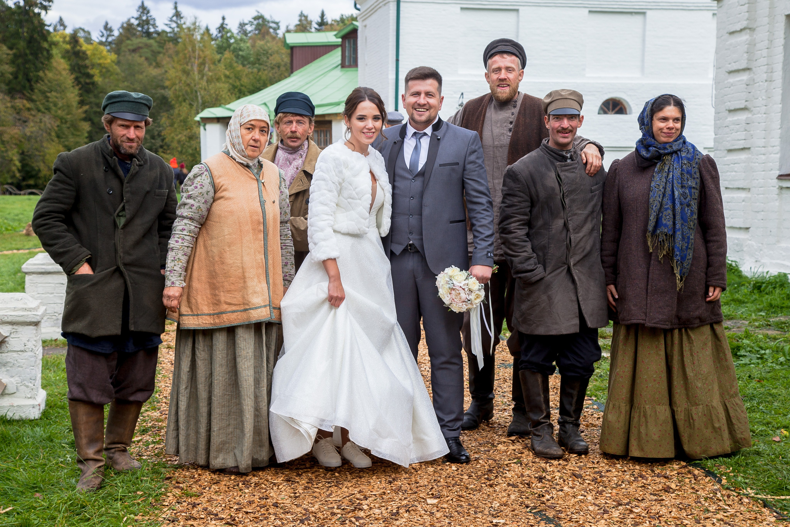 kogan.studio - групповая фотография с массовкой из кино