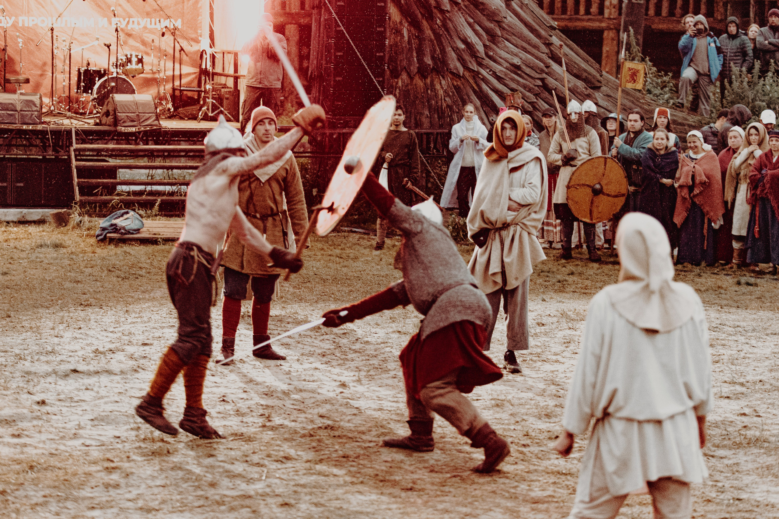 Фестиваль «Абалакское поле» XVI. Арт-фотограф Крис Л. в Тобольске: портрет, семейные, свадьбы