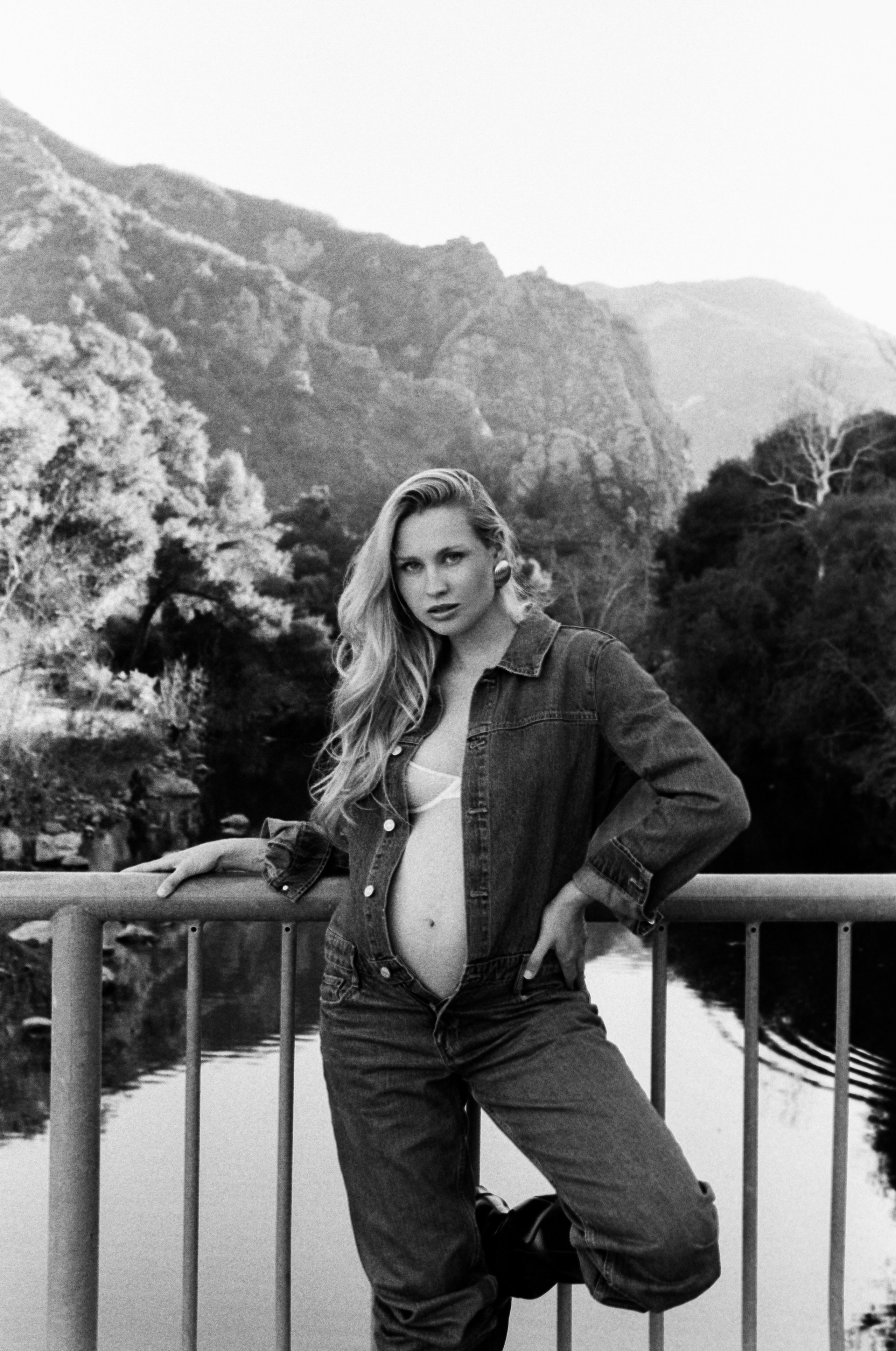Maternity. Film photographer in Los Angeles Anastasiya Pankova