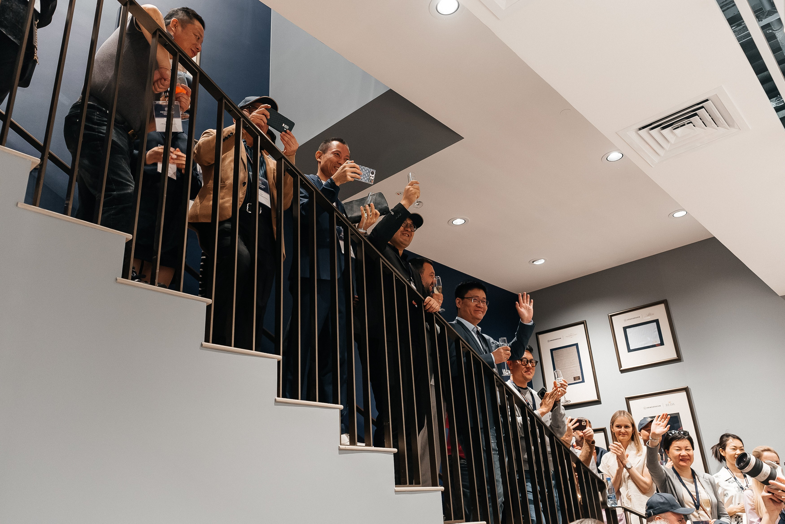 Henderson. Павел Краснов — Свадебный и репортажный фотограф в Москве