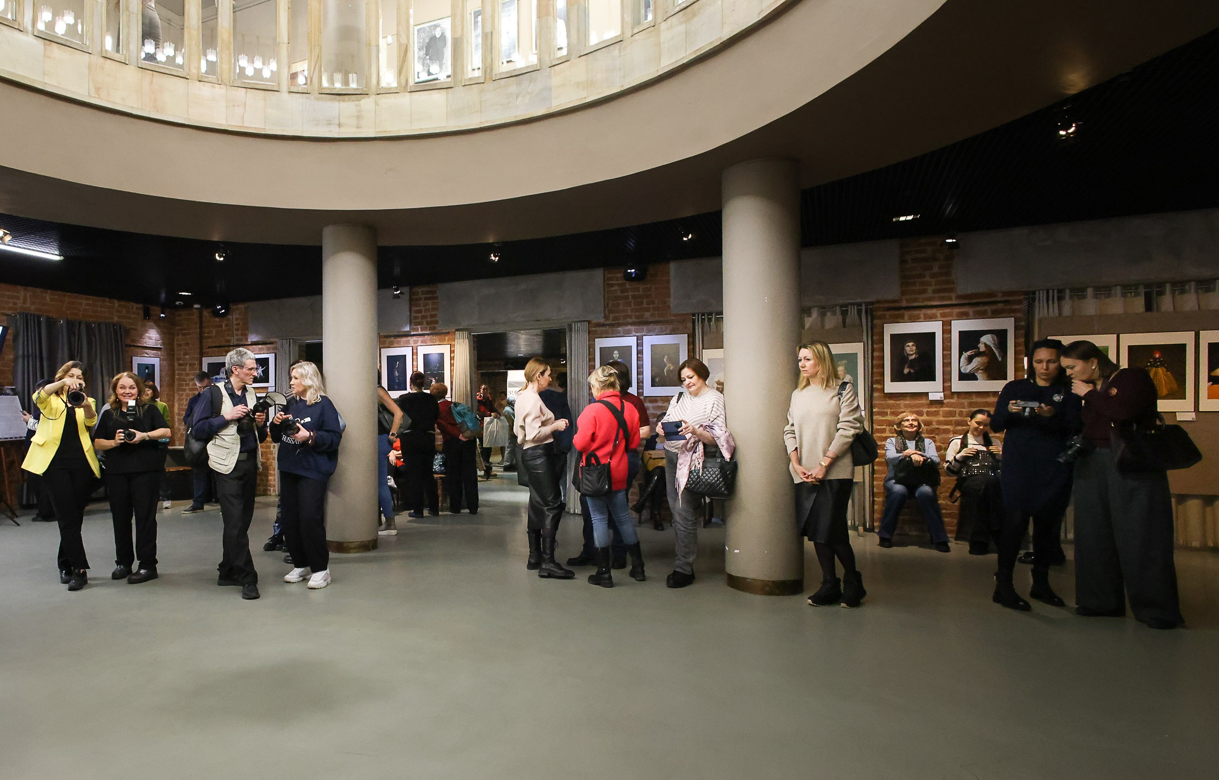 Женские образы в искусстве. Reportage, architectural, fine art photographer Lena Melnikova in Moscow