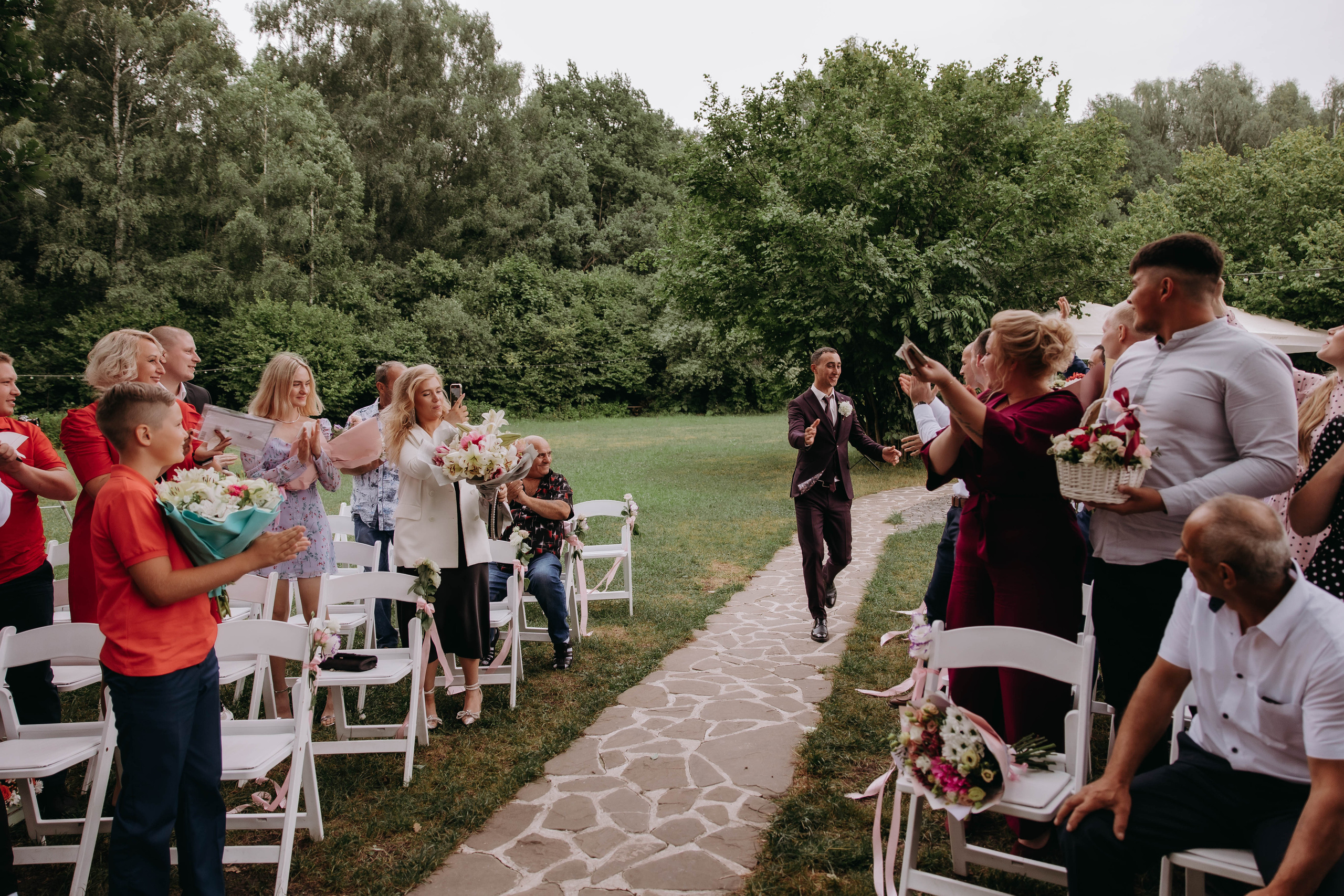 Движ на поляне. Галерея